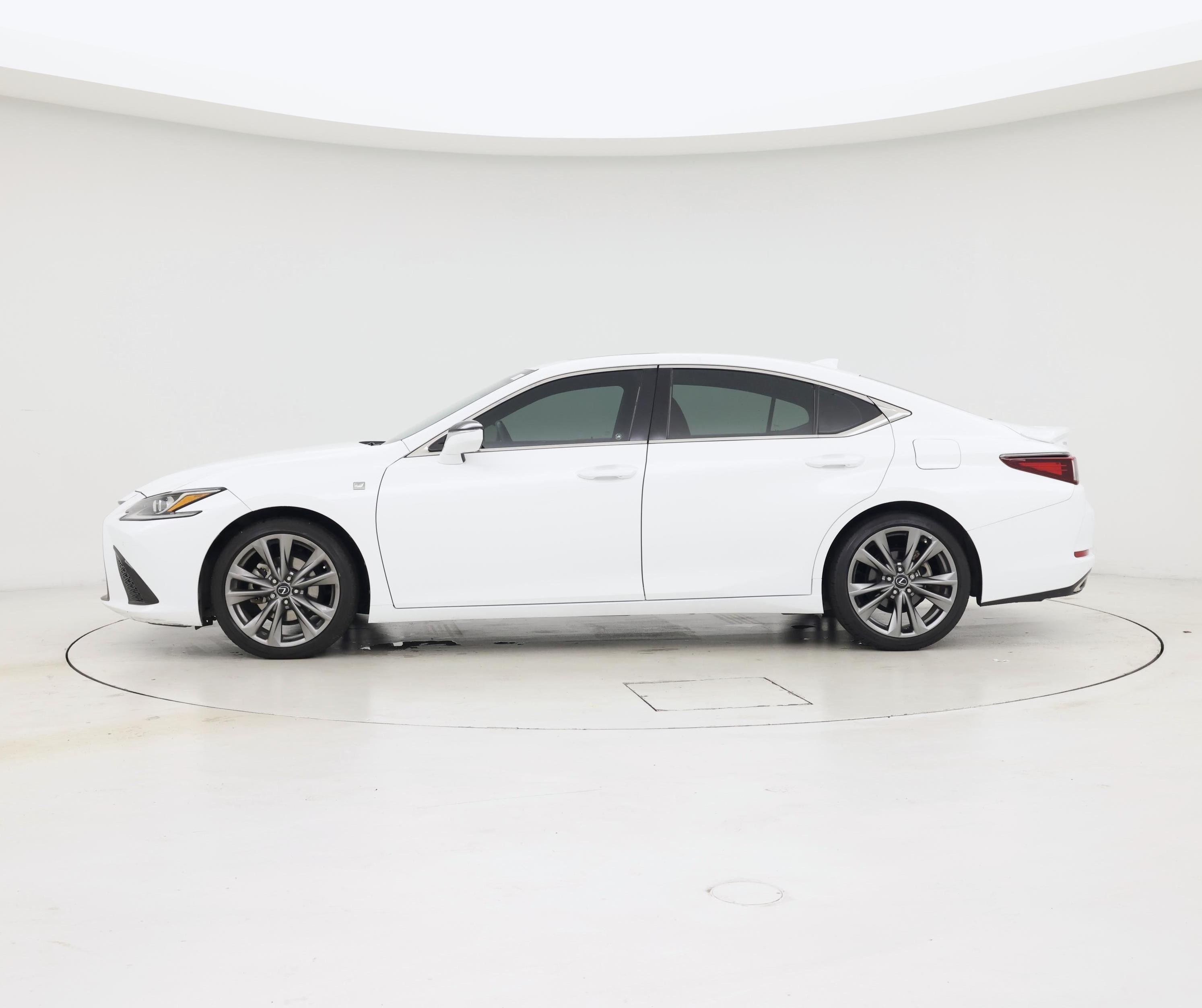 Thumbnail: 2019 Lexus ES - 3