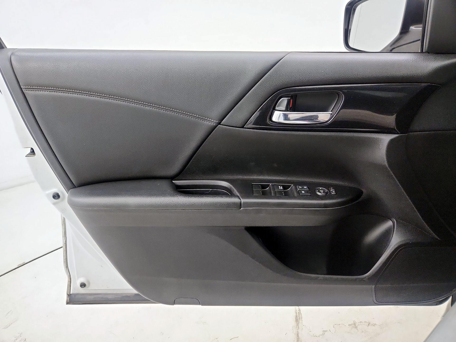 Thumbnail: 2014 Honda Accord - 12