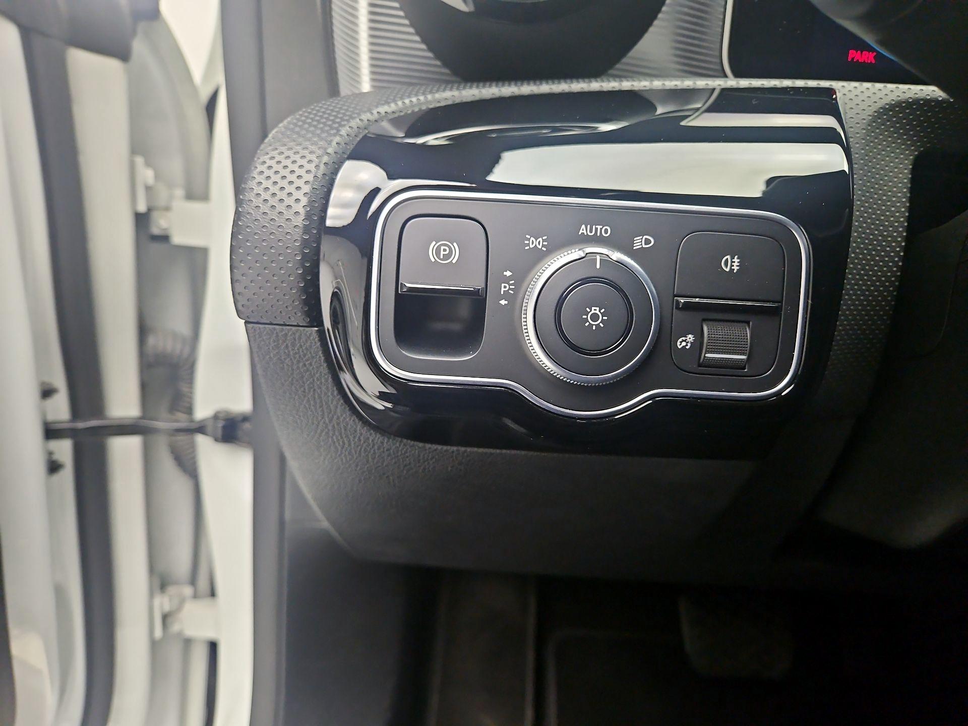 Thumbnail: 2020 Mercedes-Benz CLA - 13