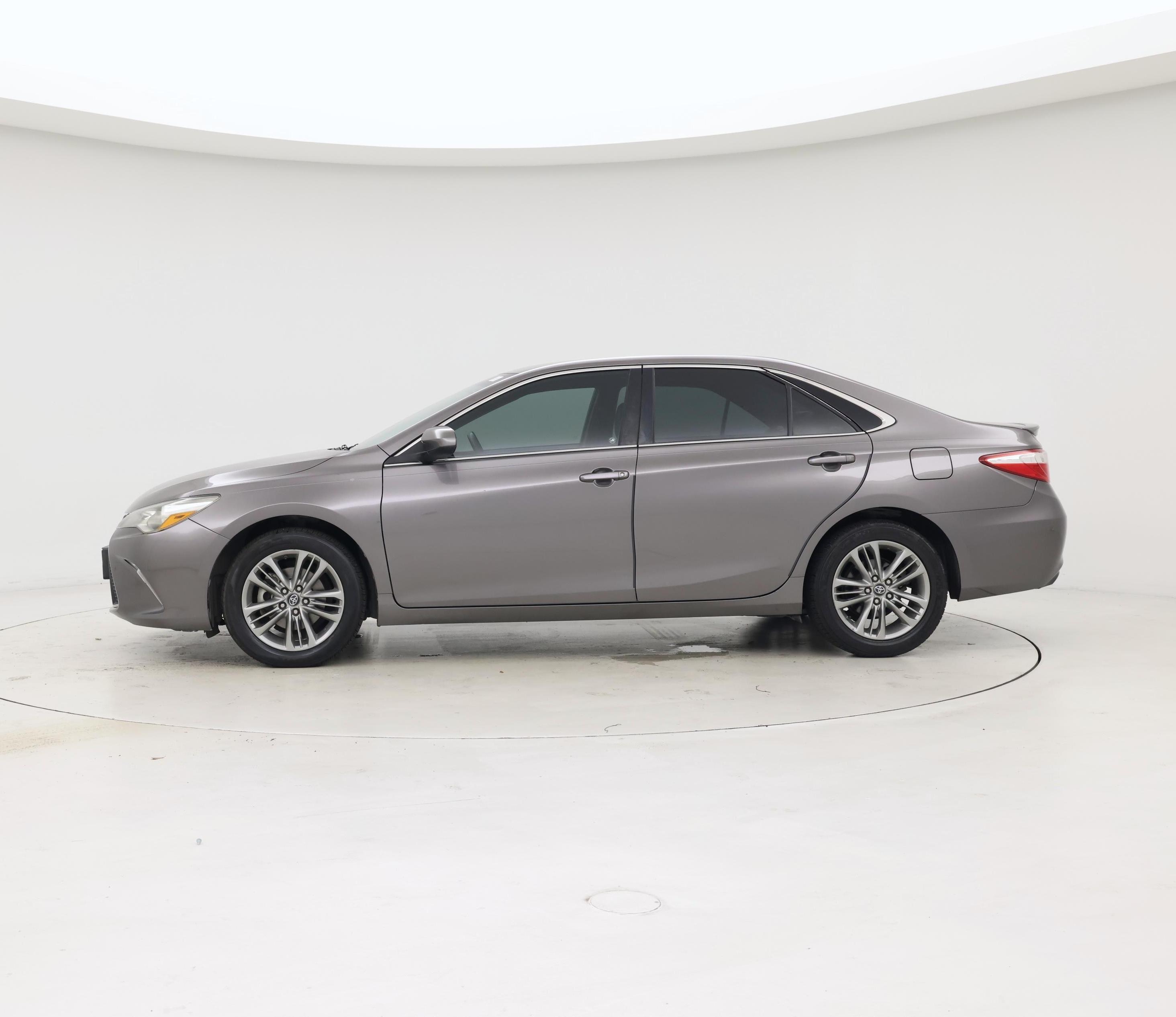 Thumbnail: 2017 Toyota Camry - 3