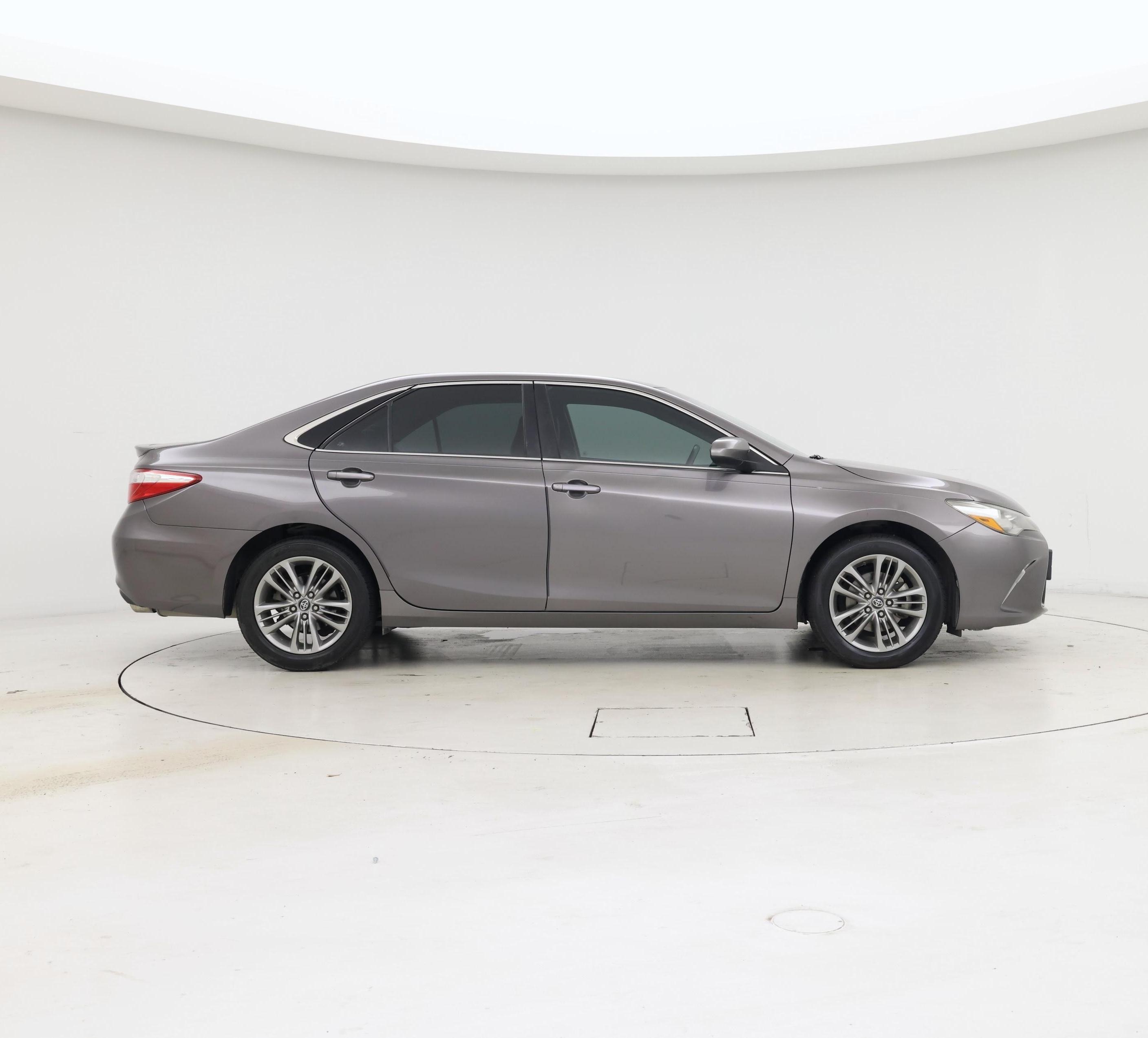 Thumbnail: 2017 Toyota Camry - 7