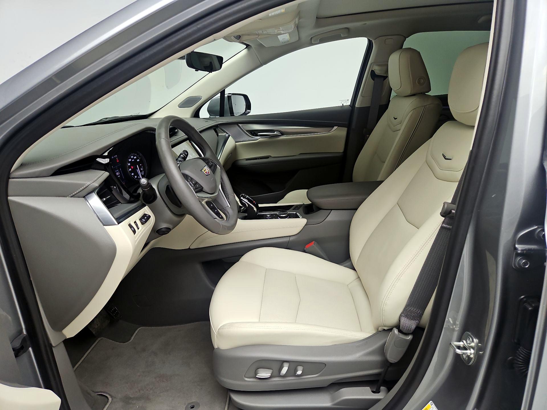 Thumbnail: 2025 Cadillac XT5 - 11