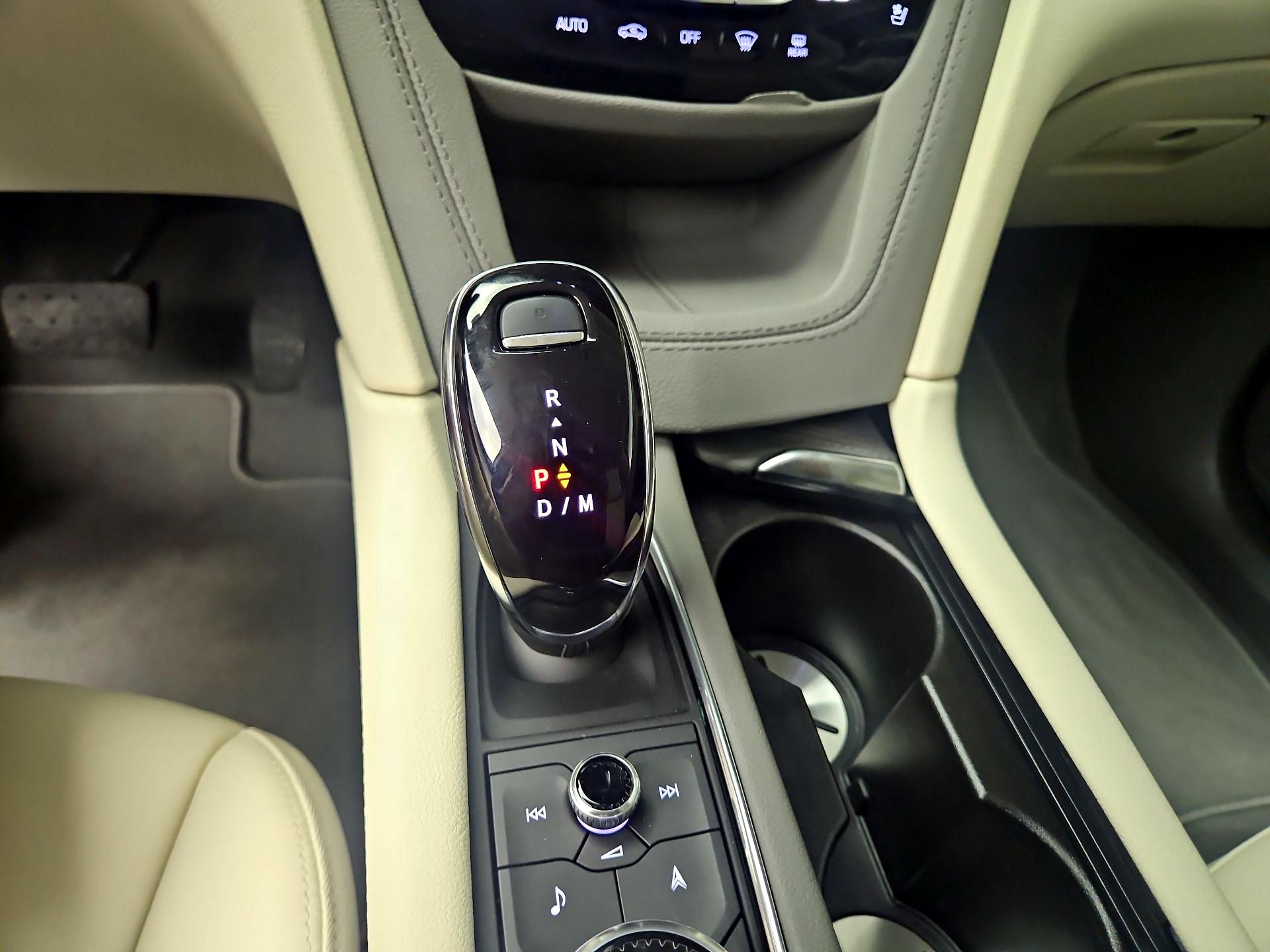 Thumbnail: 2025 Cadillac XT5 - 18