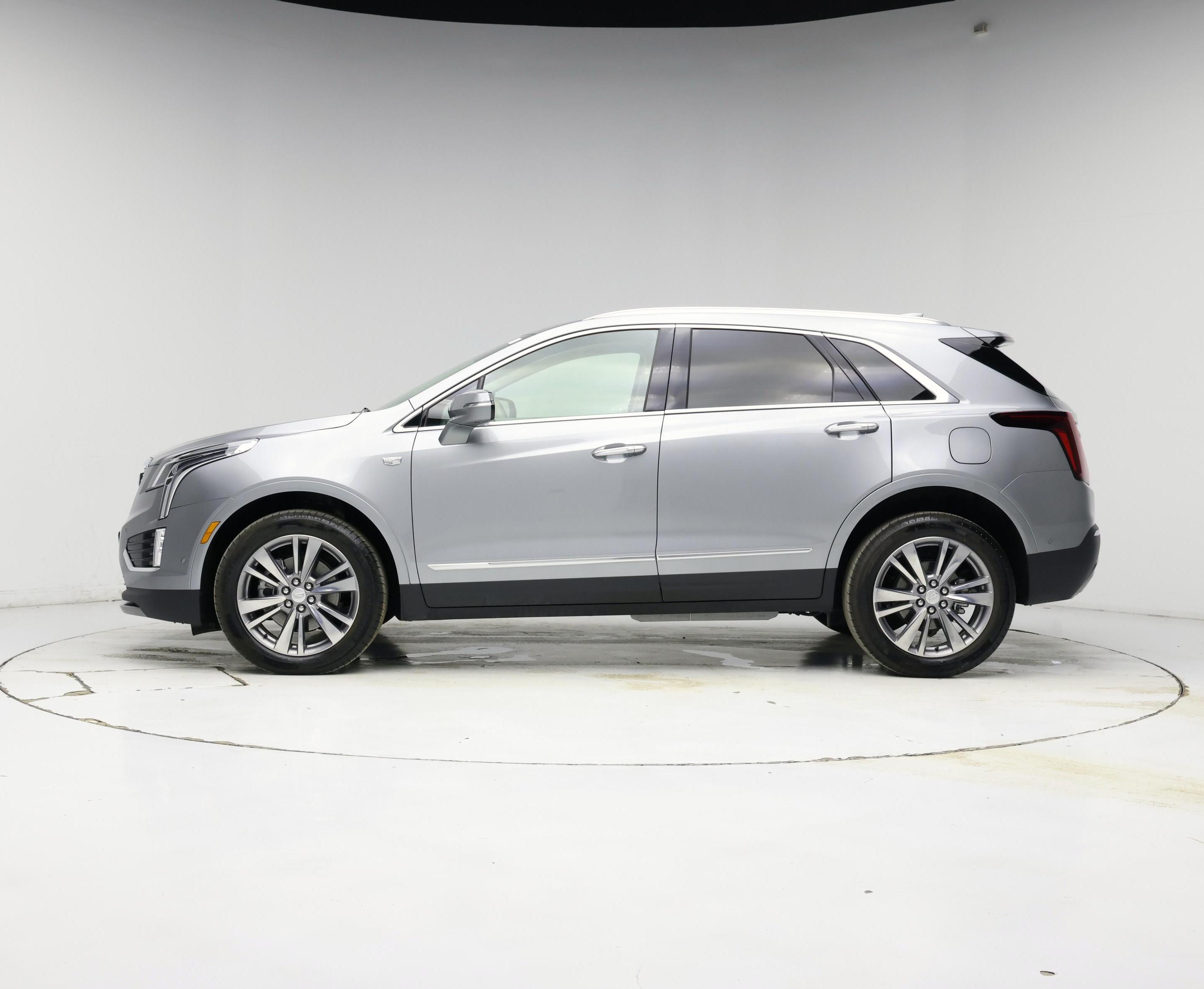 Thumbnail: 2025 Cadillac XT5 - 3