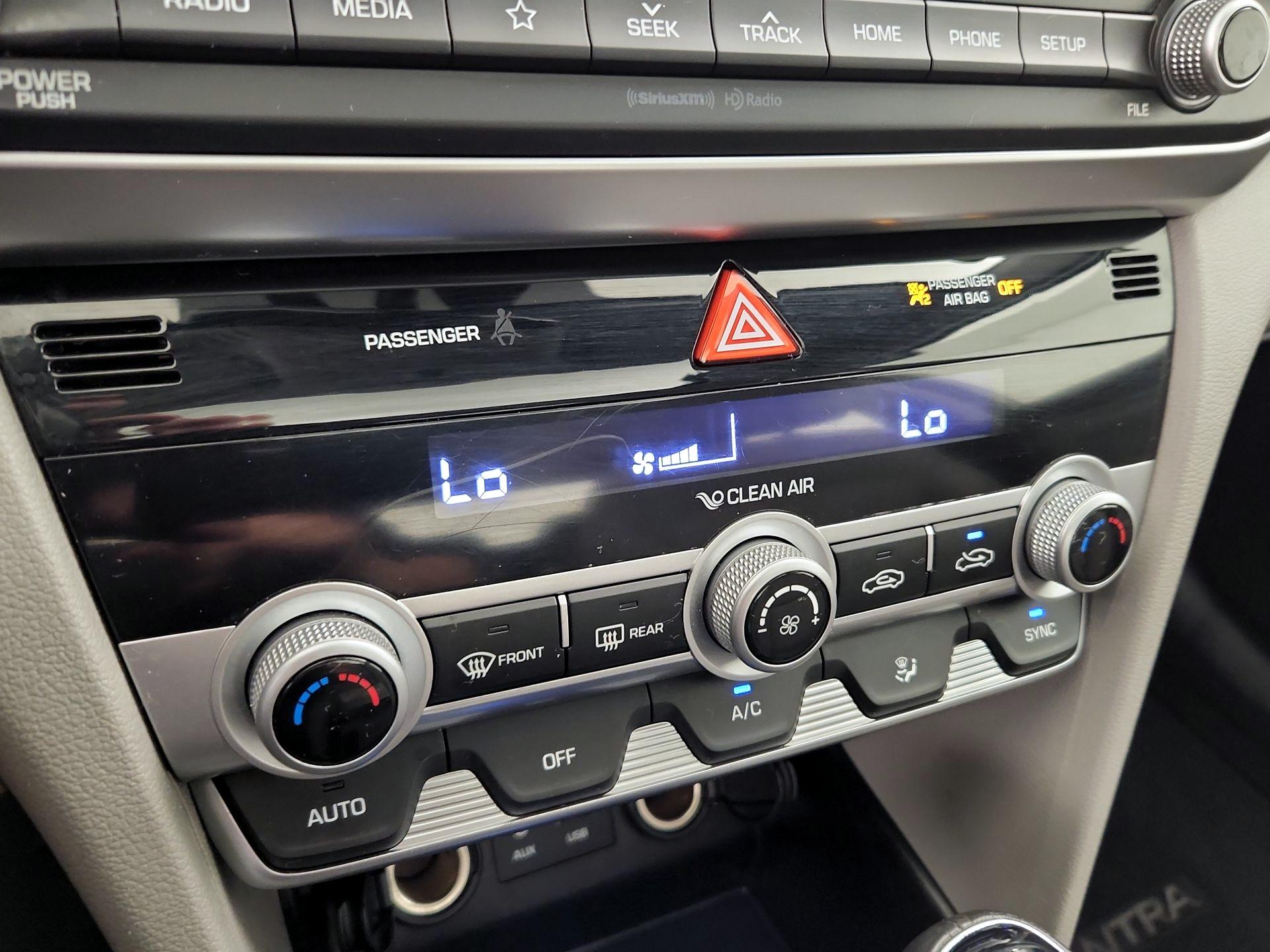 Thumbnail: 2020 Hyundai Elantra - 16