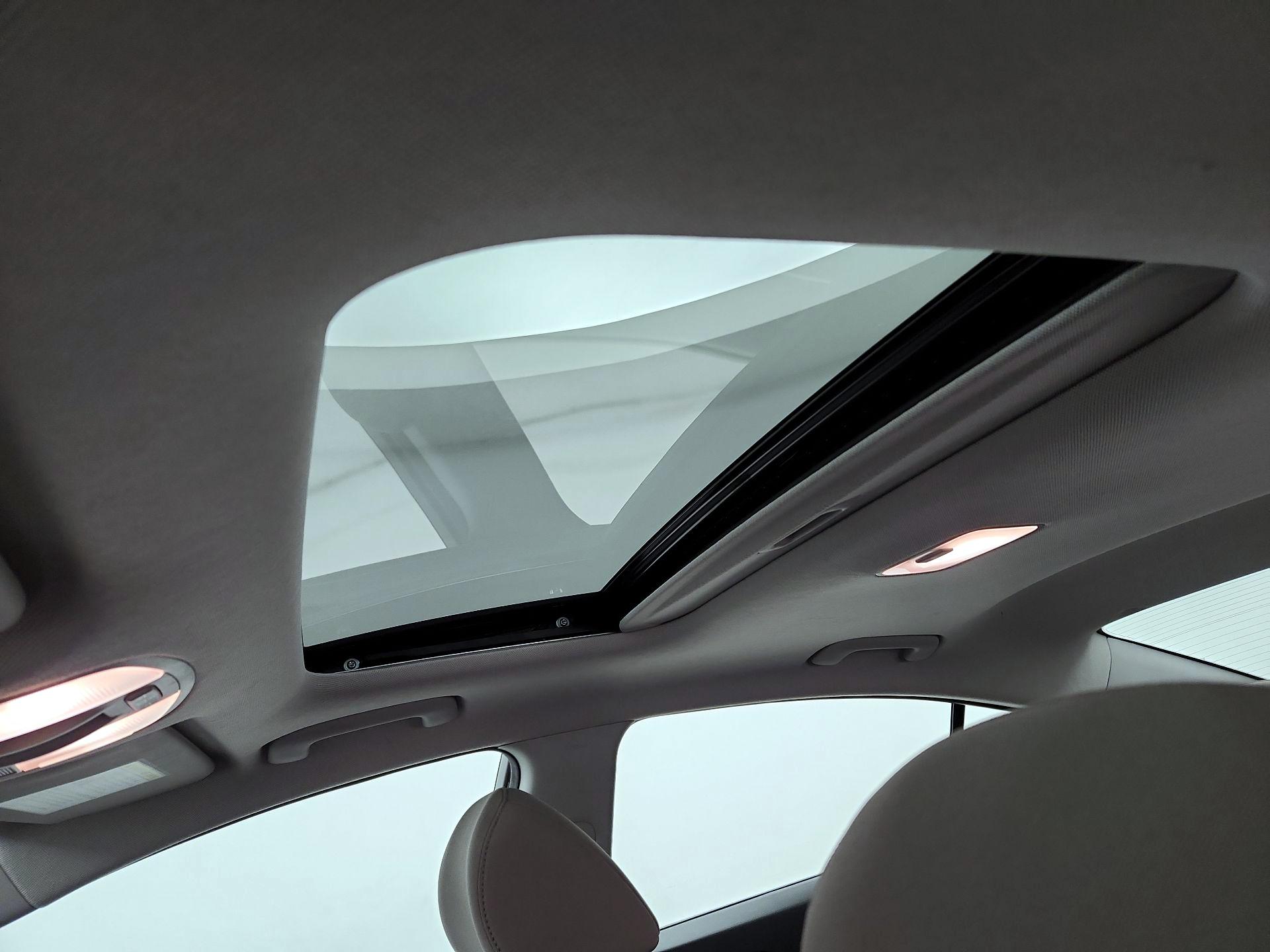 Thumbnail: 2020 Hyundai Elantra - 19