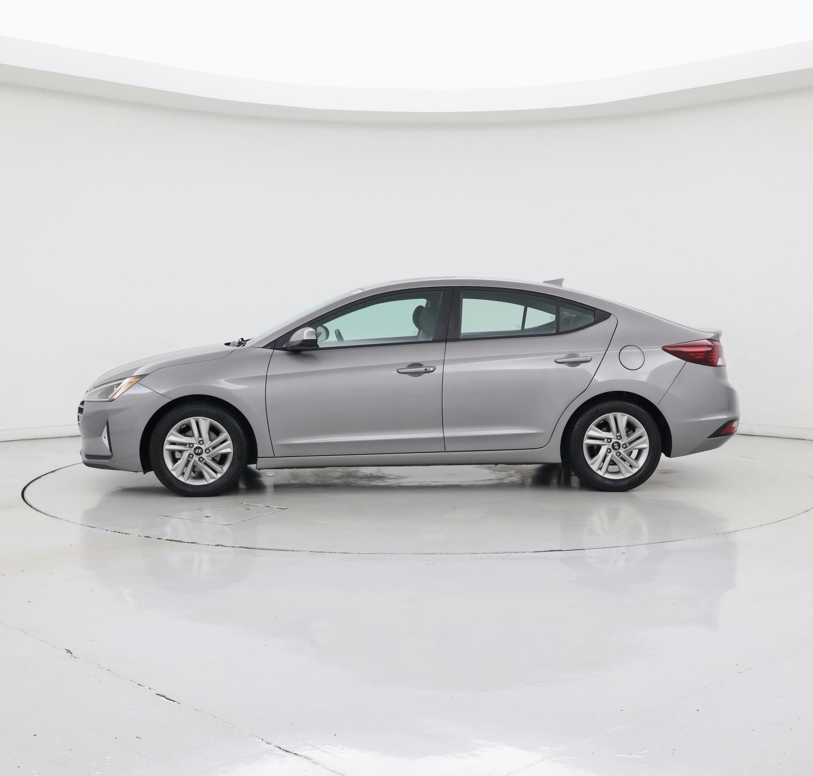 Thumbnail: 2020 Hyundai Elantra - 3