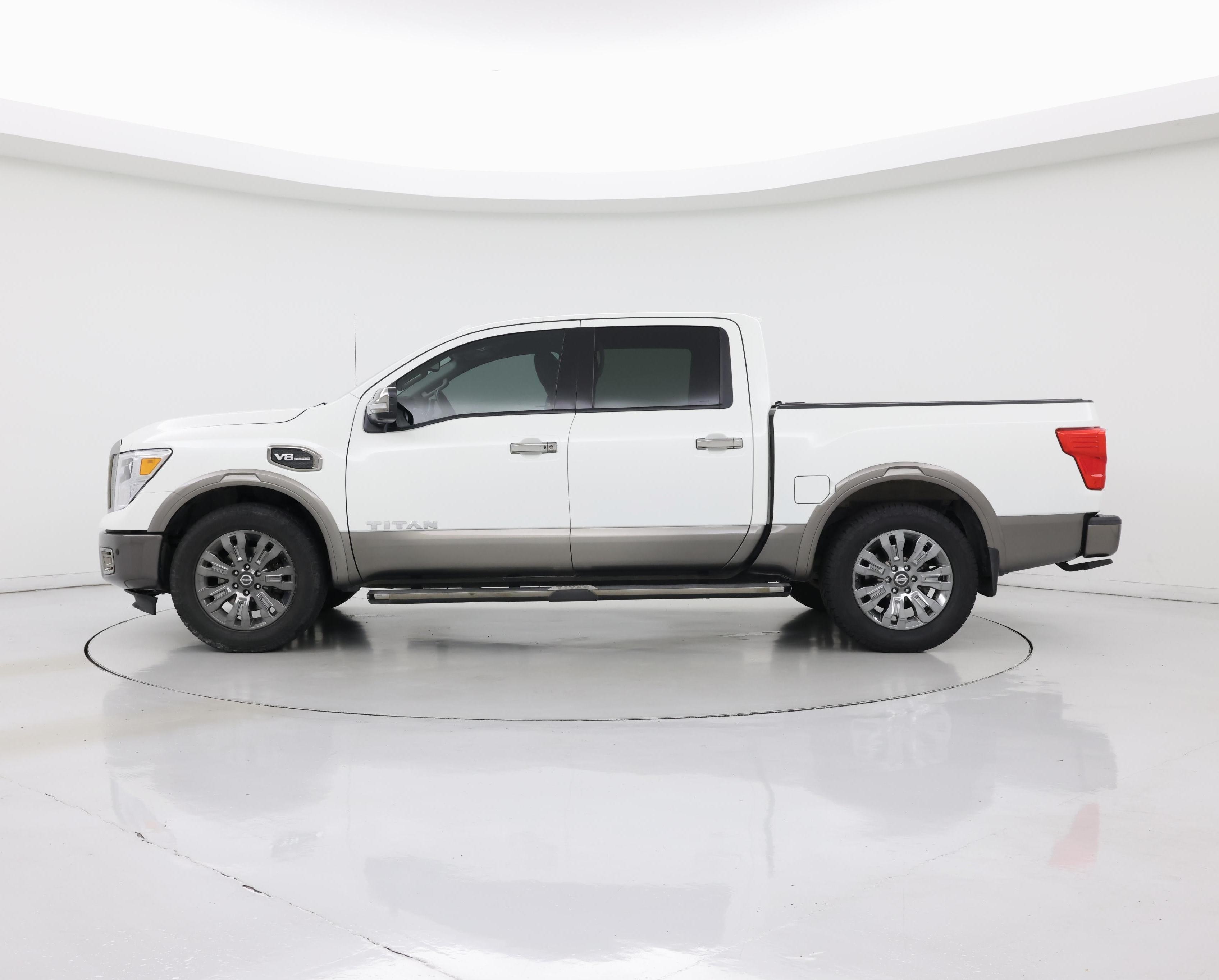 Thumbnail: 2017 Nissan Titan - 3
