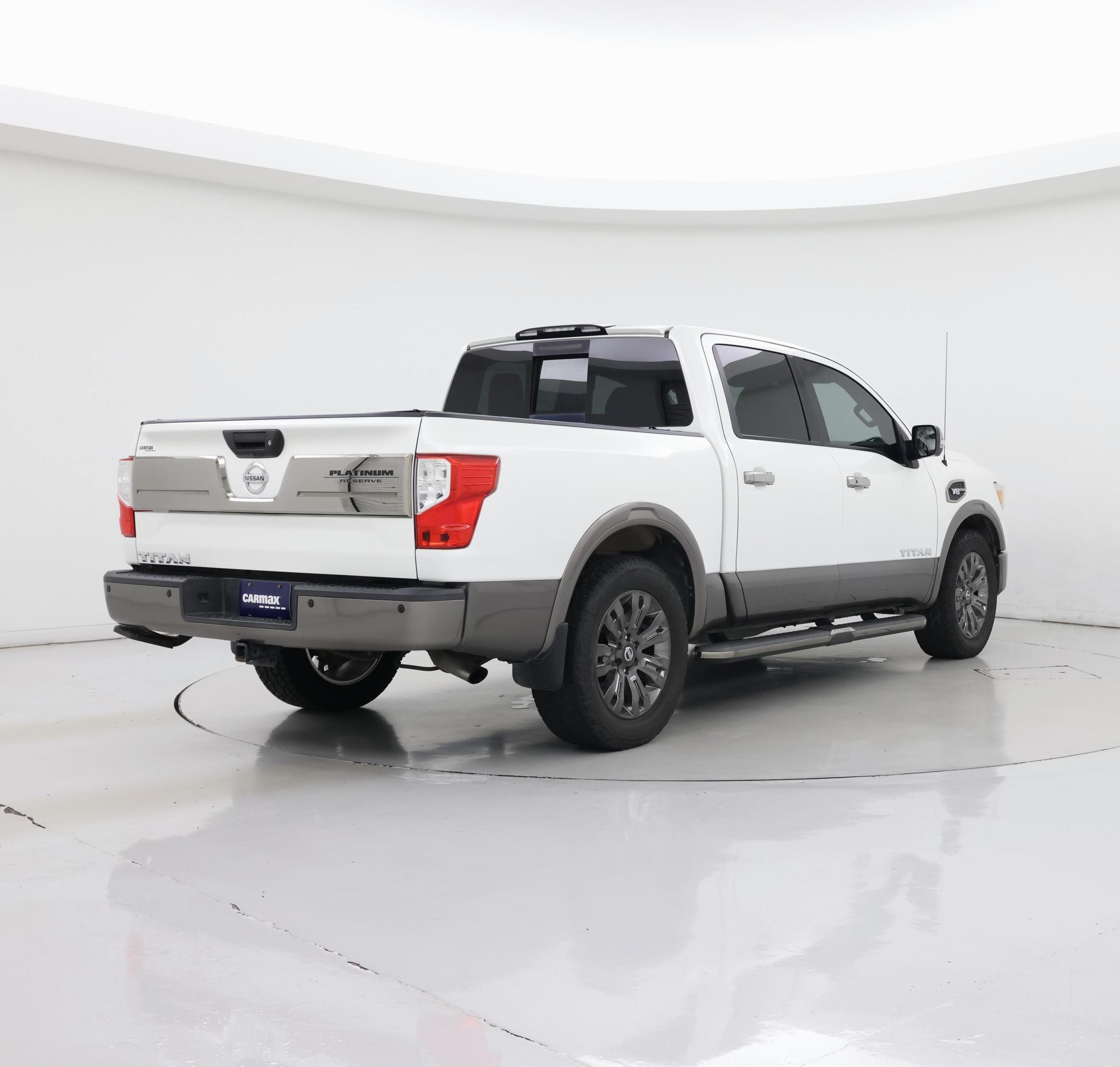 Thumbnail: 2017 Nissan Titan - 8