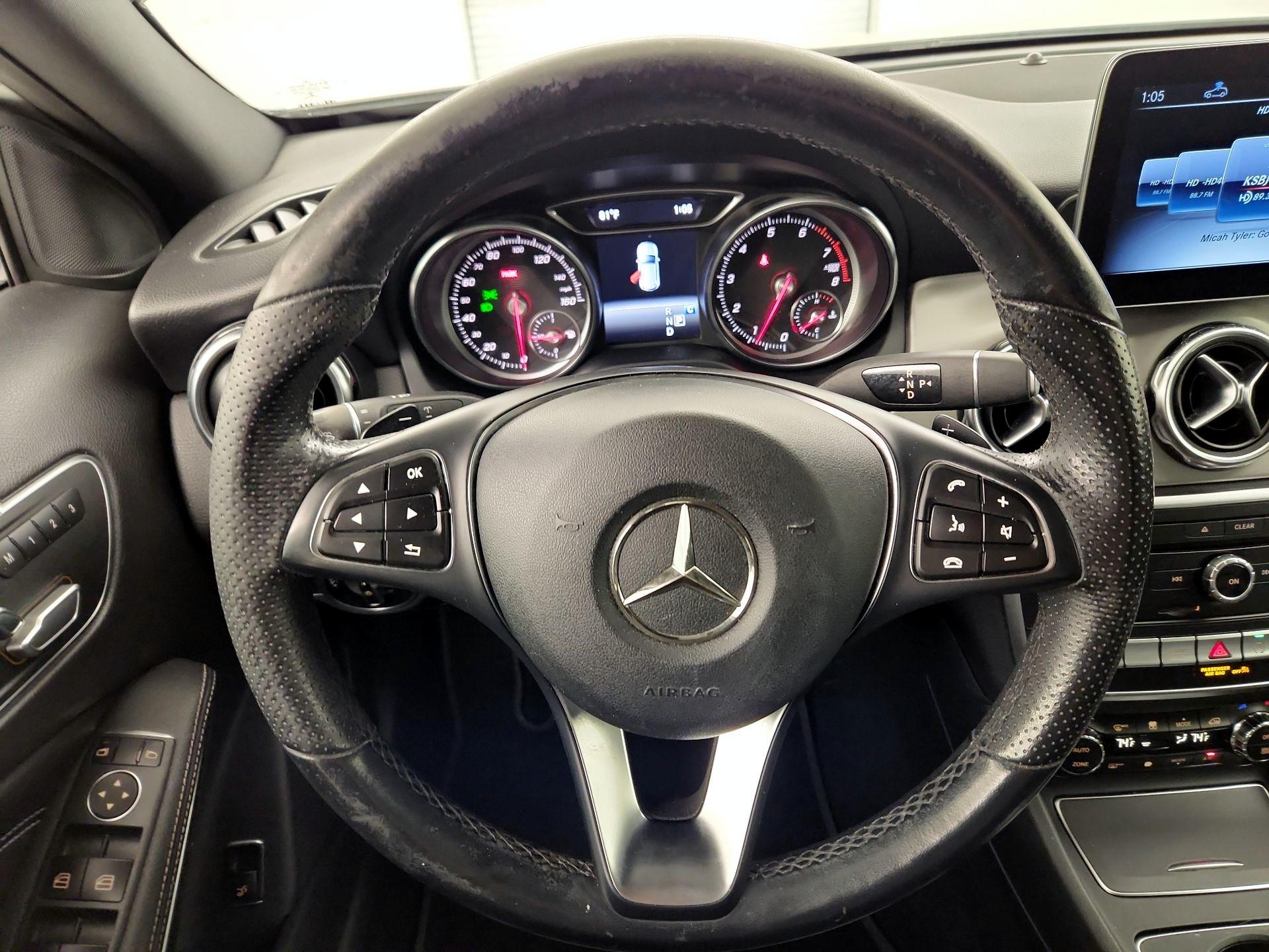 Thumbnail: 2019 Mercedes-Benz GLA - 10