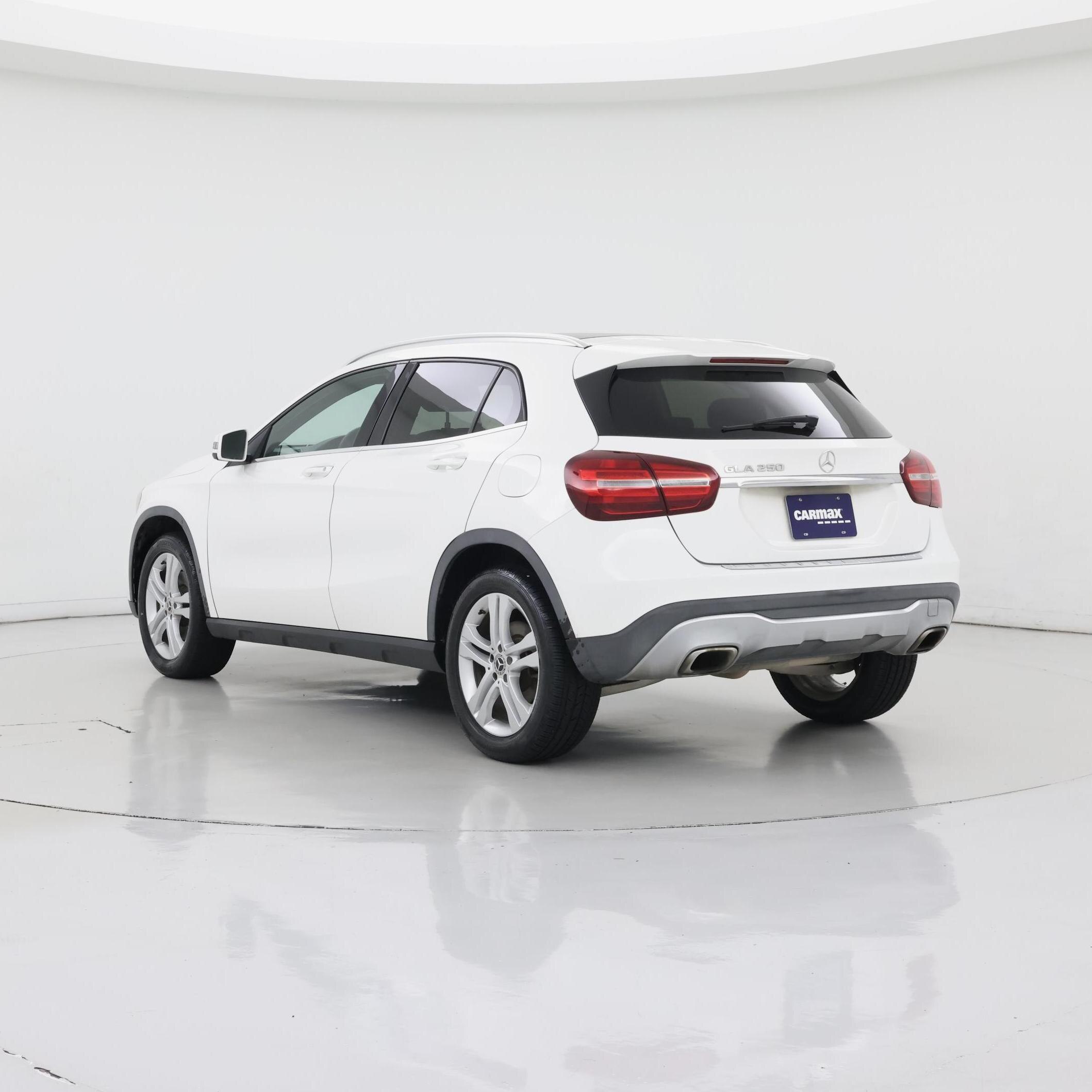 Thumbnail: 2019 Mercedes-Benz GLA - 2
