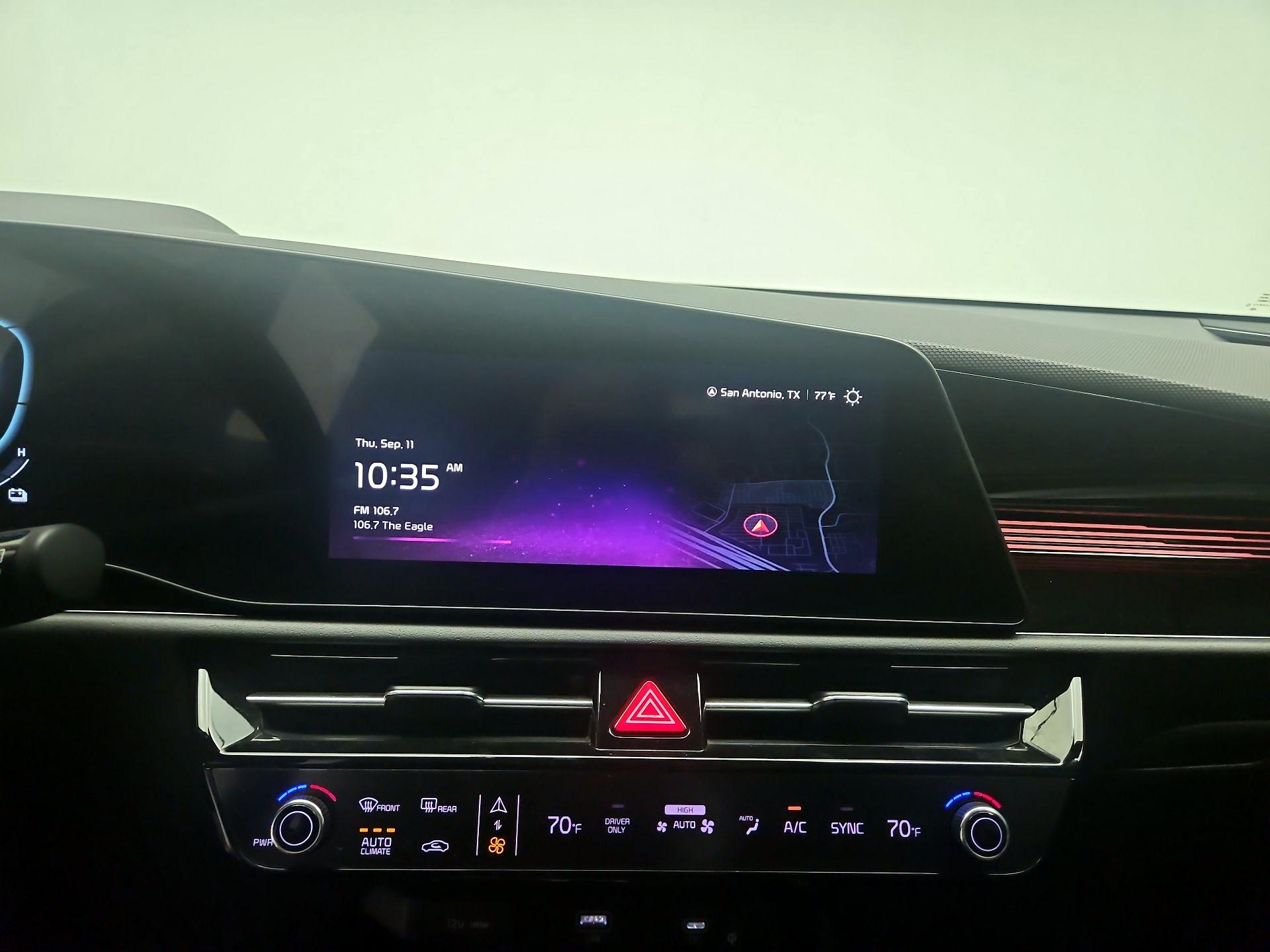 Thumbnail: 2023 Kia Niro - 15