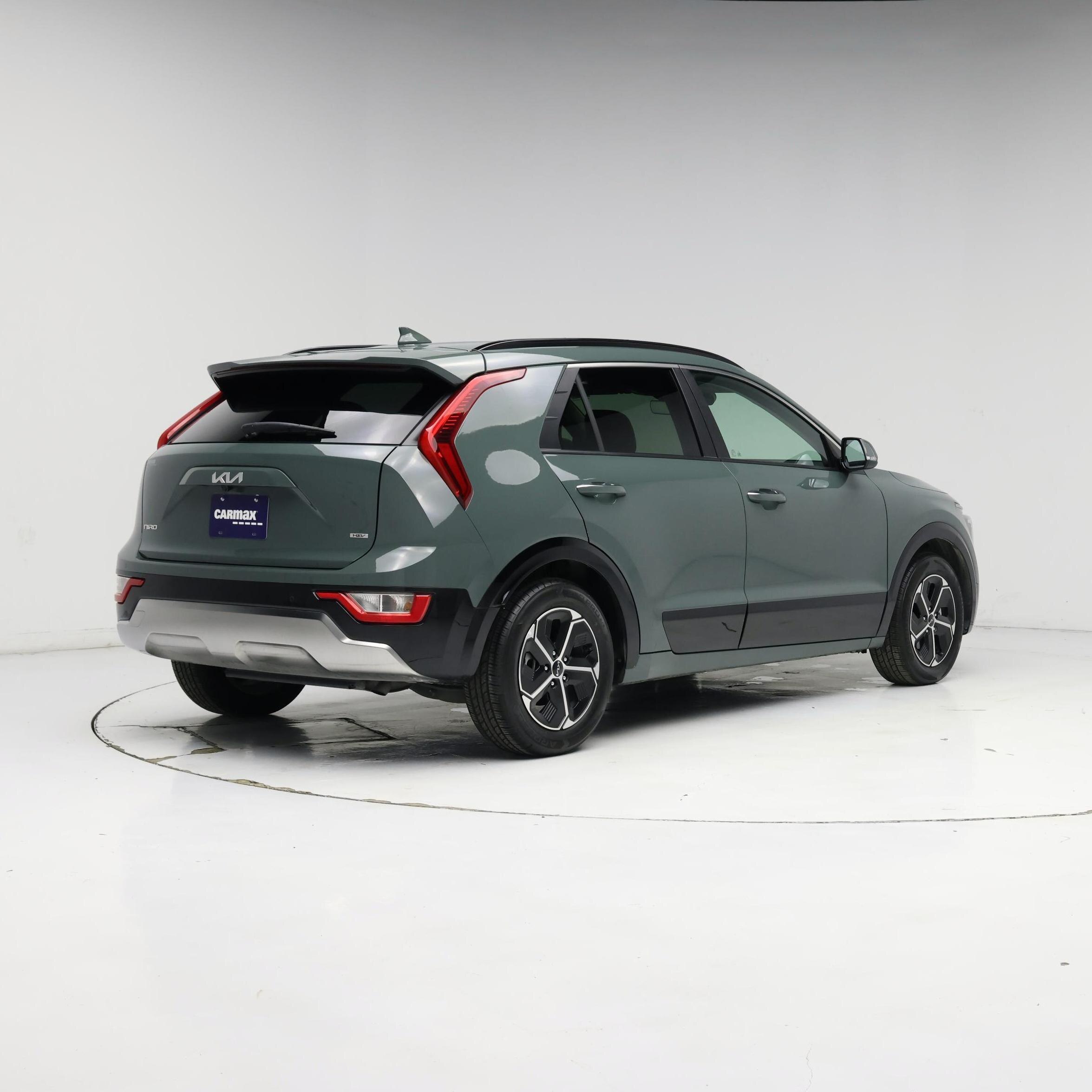 Thumbnail: 2023 Kia Niro - 8