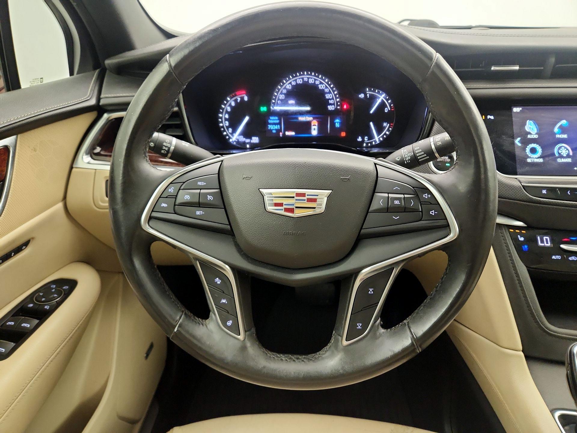 Thumbnail: 2018 Cadillac XT5 - 10