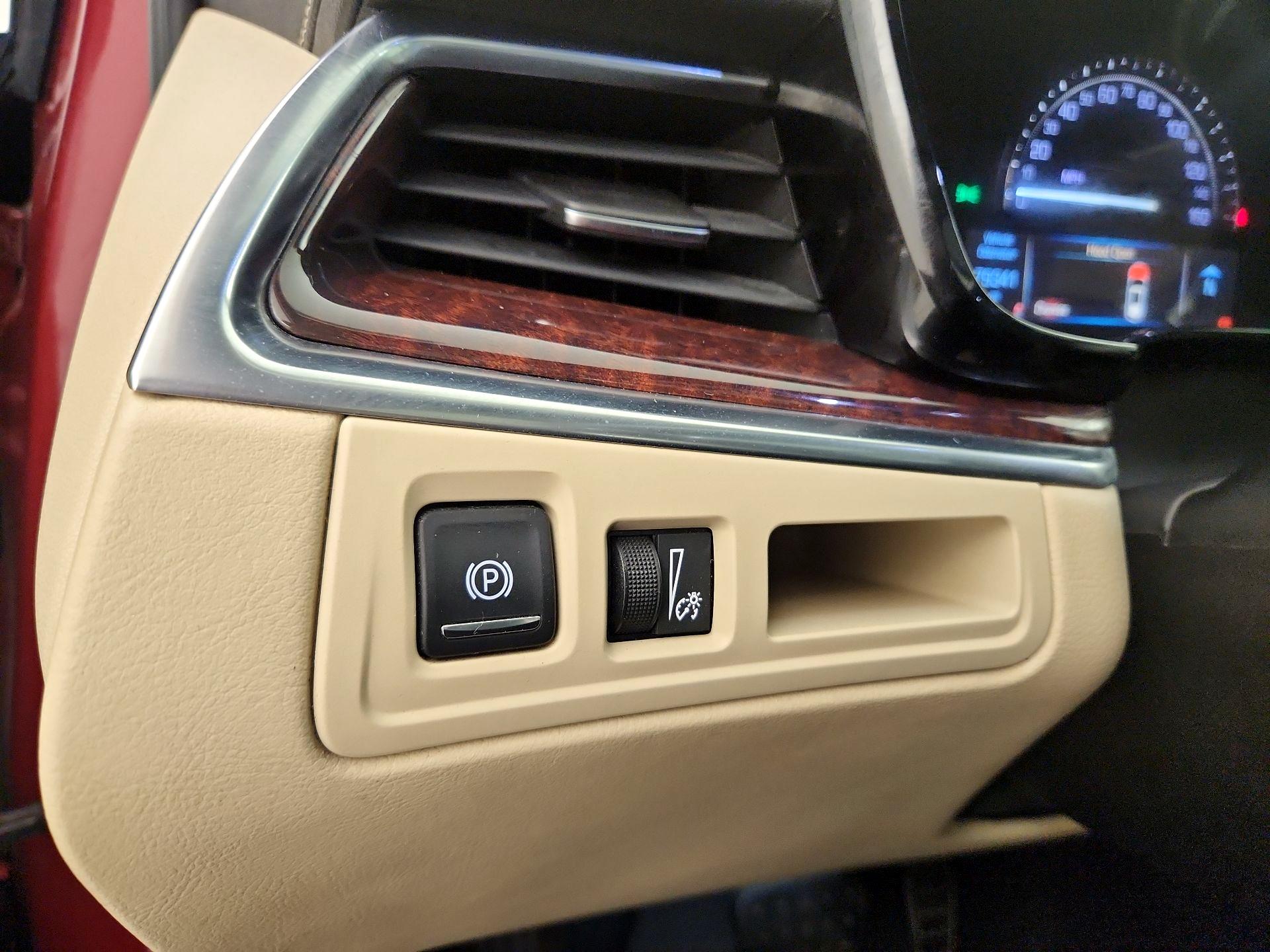 Thumbnail: 2018 Cadillac XT5 - 13