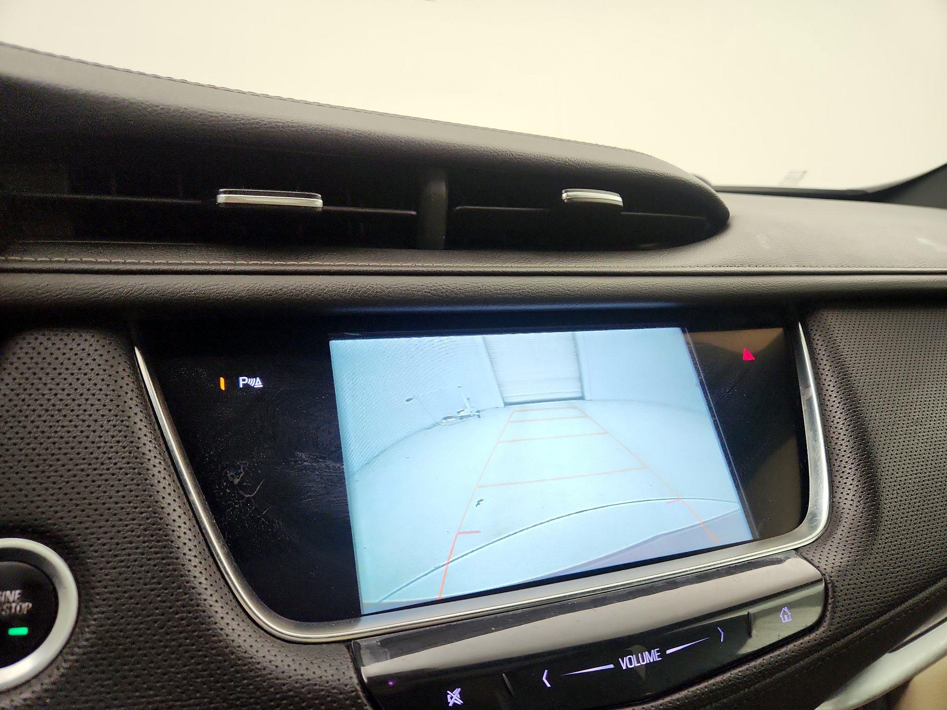 Thumbnail: 2018 Cadillac XT5 - 14