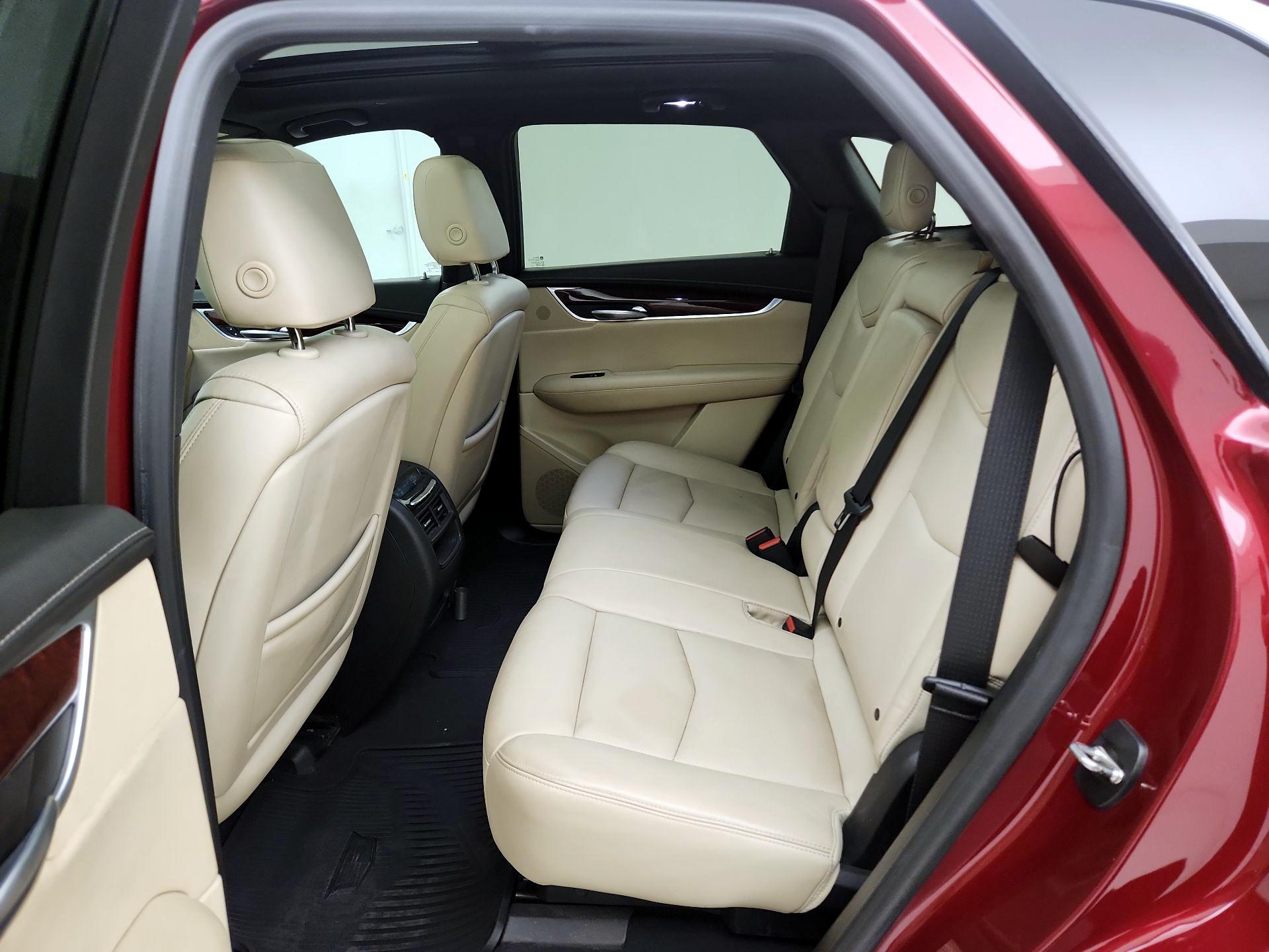Thumbnail: 2018 Cadillac XT5 - 18
