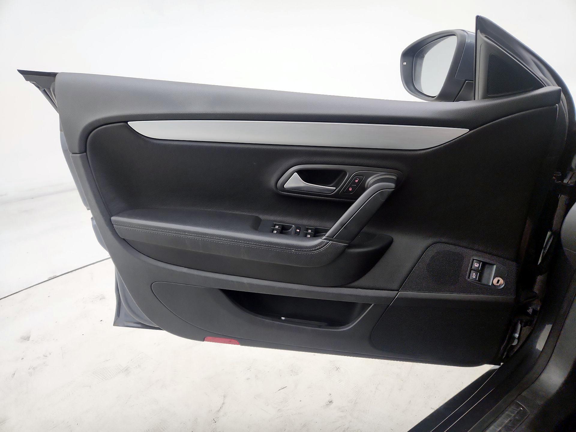 Thumbnail: 2015 Volkswagen CC - 12