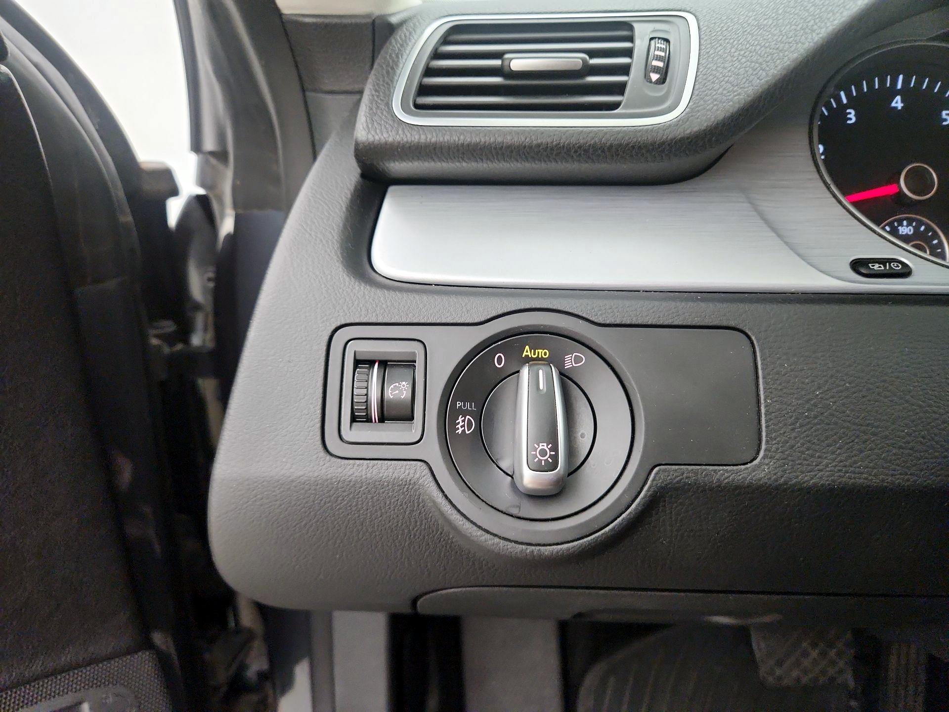 Thumbnail: 2015 Volkswagen CC - 13