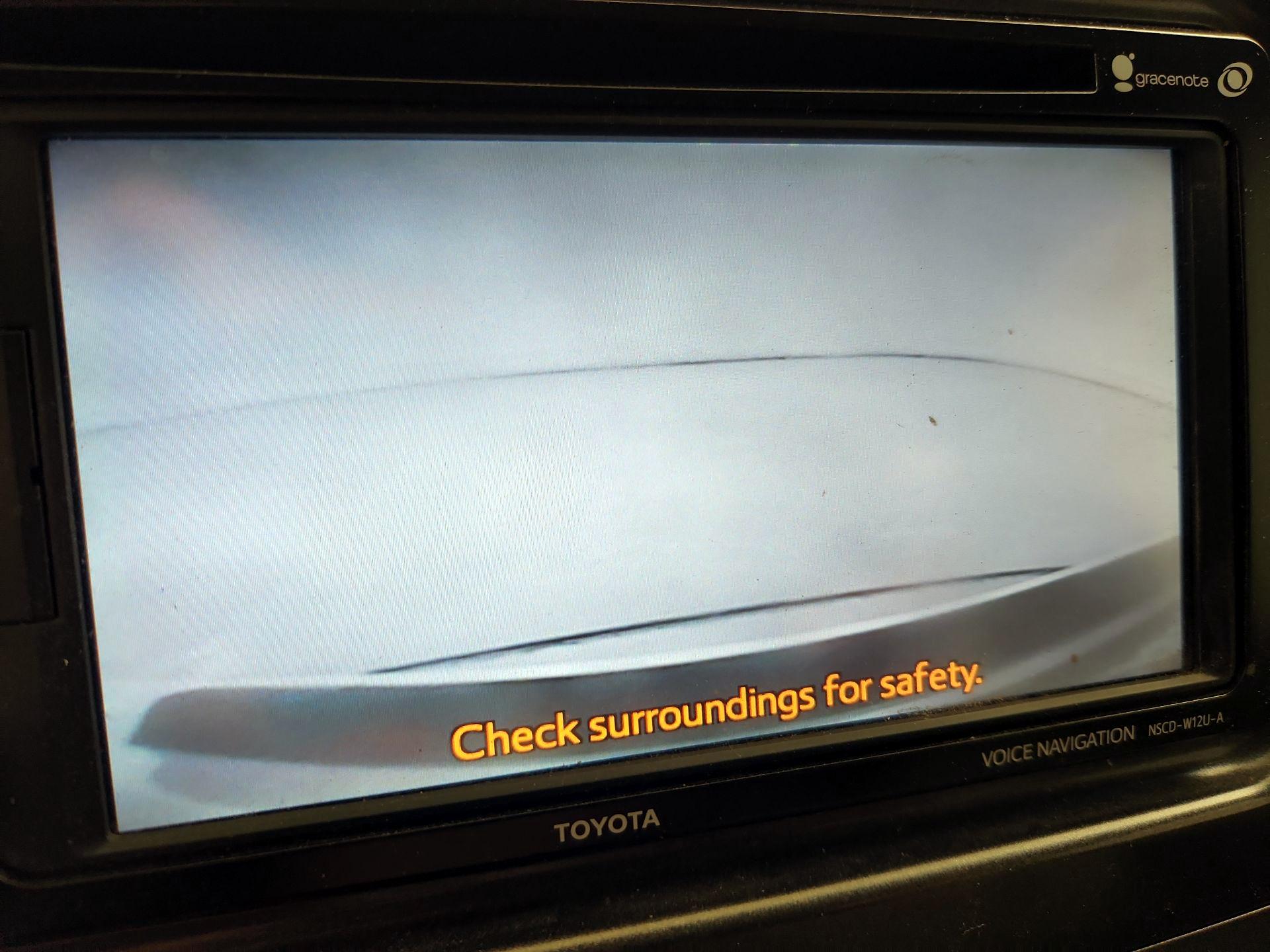 Thumbnail: 2014 Toyota Sienna - 15