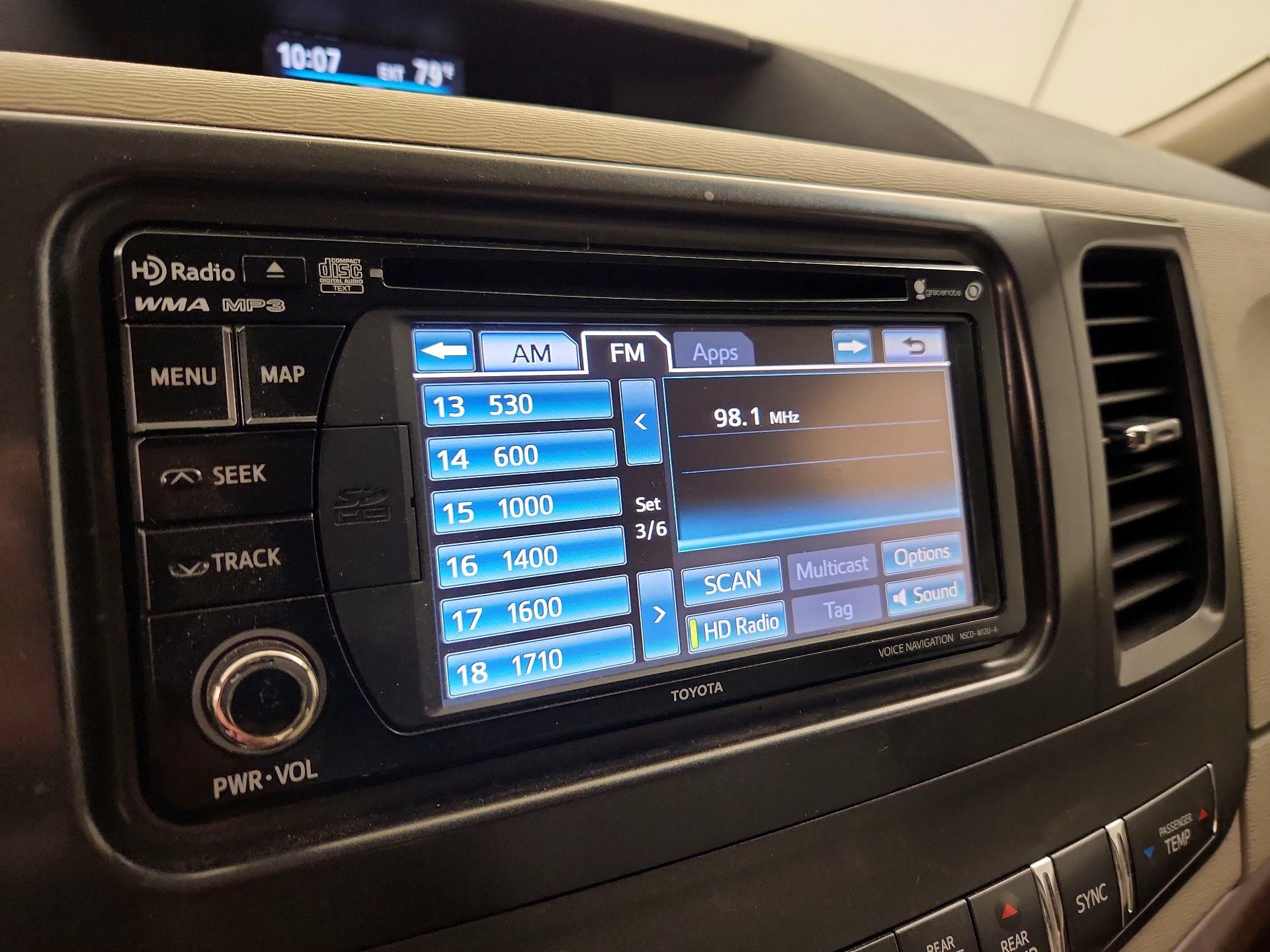 Thumbnail: 2014 Toyota Sienna - 16