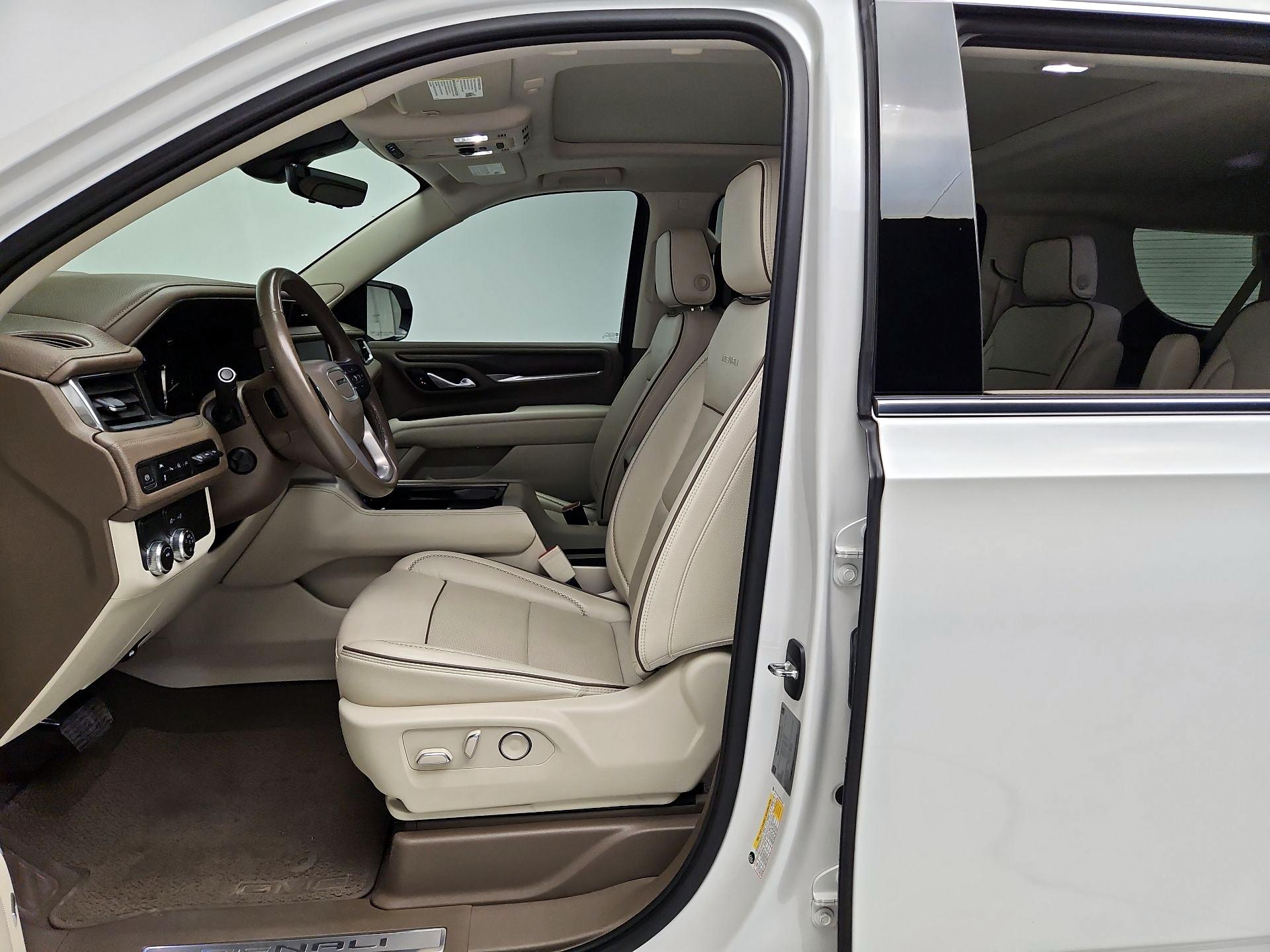 Thumbnail: 2021 GMC Yukon XL - 11