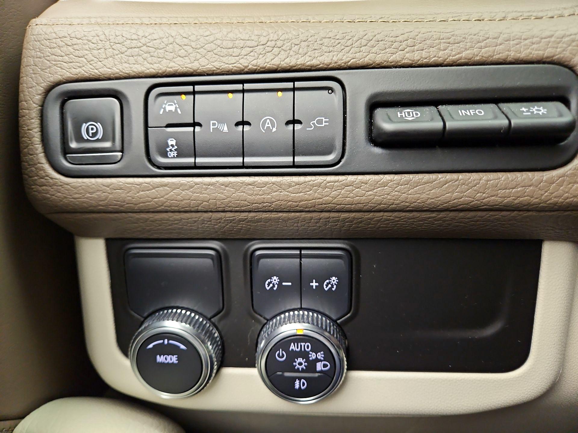 Thumbnail: 2021 GMC Yukon XL - 13