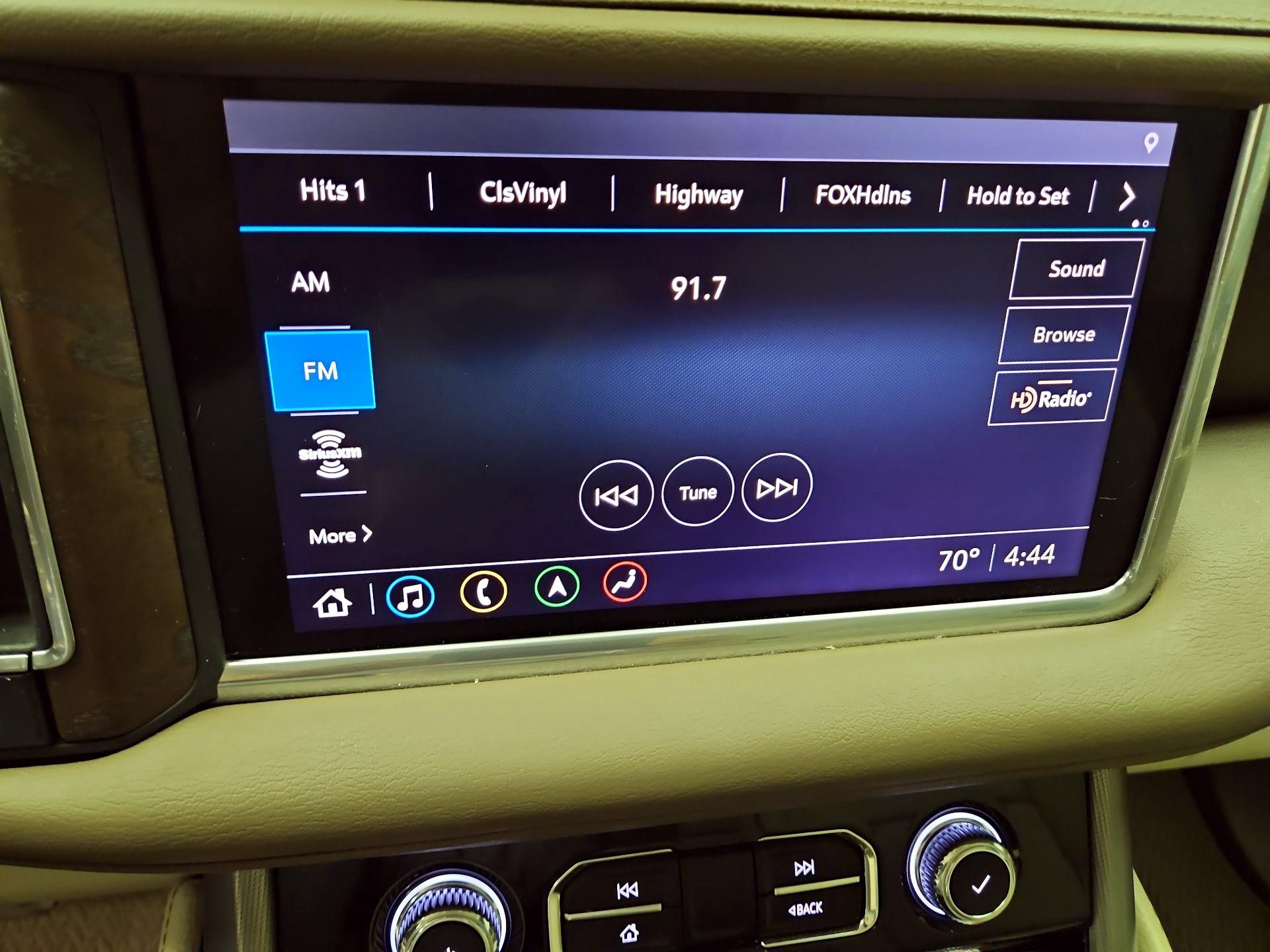 Thumbnail: 2021 GMC Yukon XL - 16
