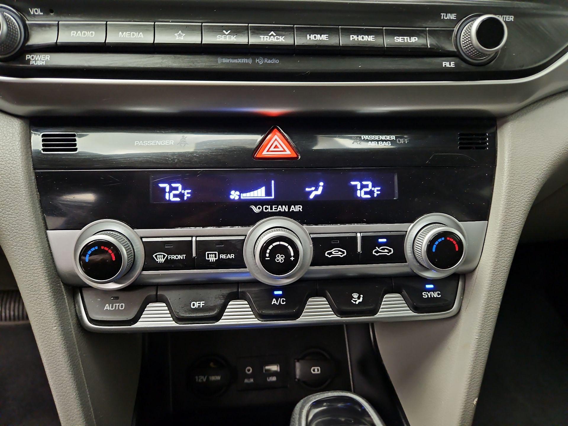 Thumbnail: 2020 Hyundai Elantra - 16
