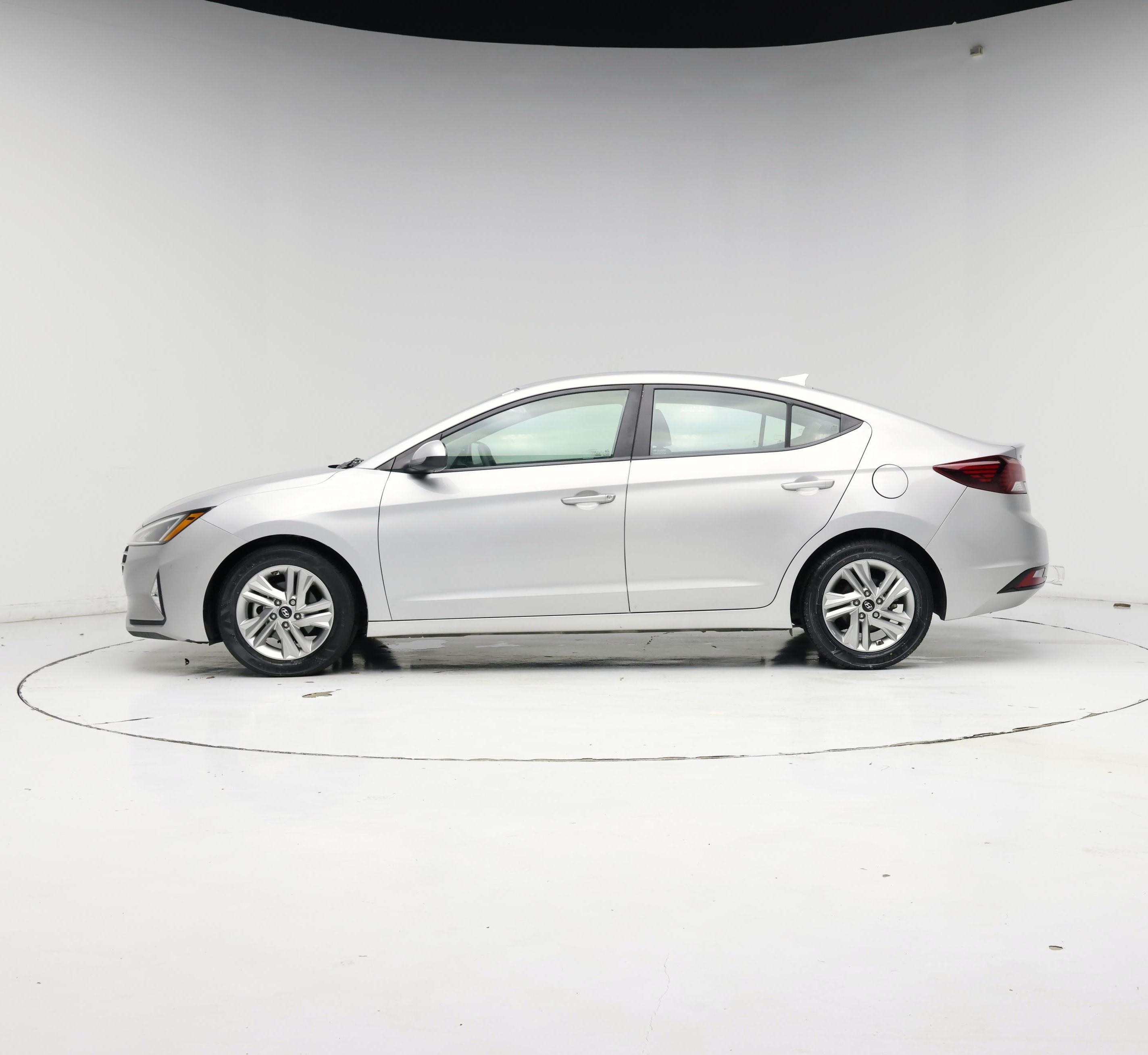 Thumbnail: 2020 Hyundai Elantra - 3