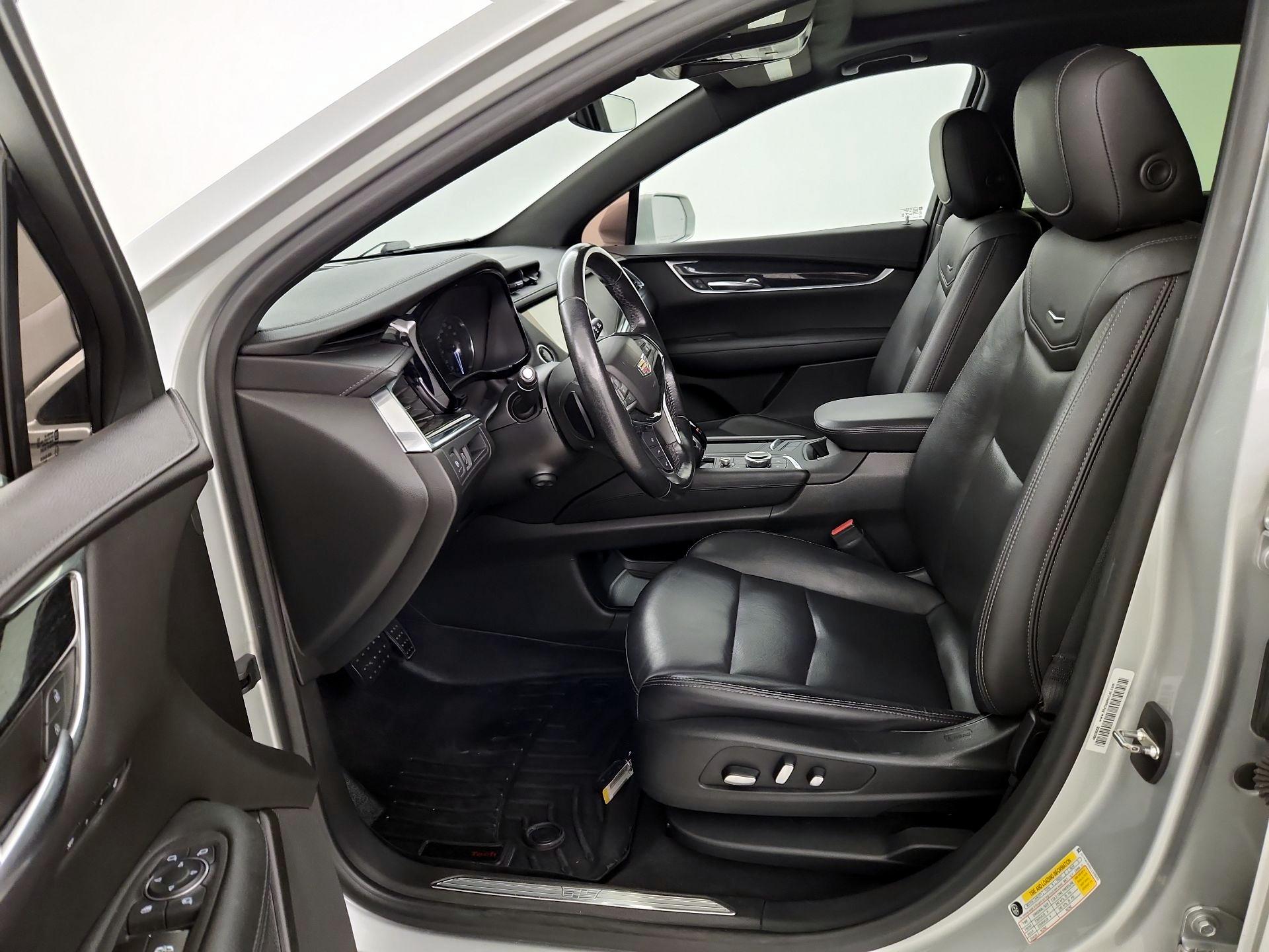 Thumbnail: 2020 Cadillac XT5 - 11