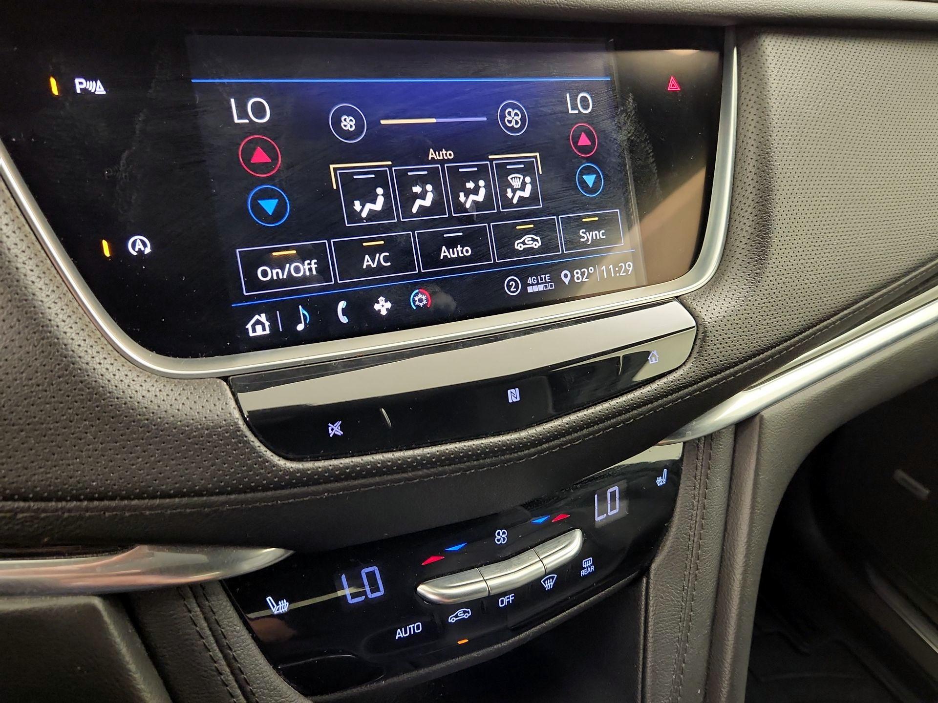 Thumbnail: 2020 Cadillac XT5 - 16