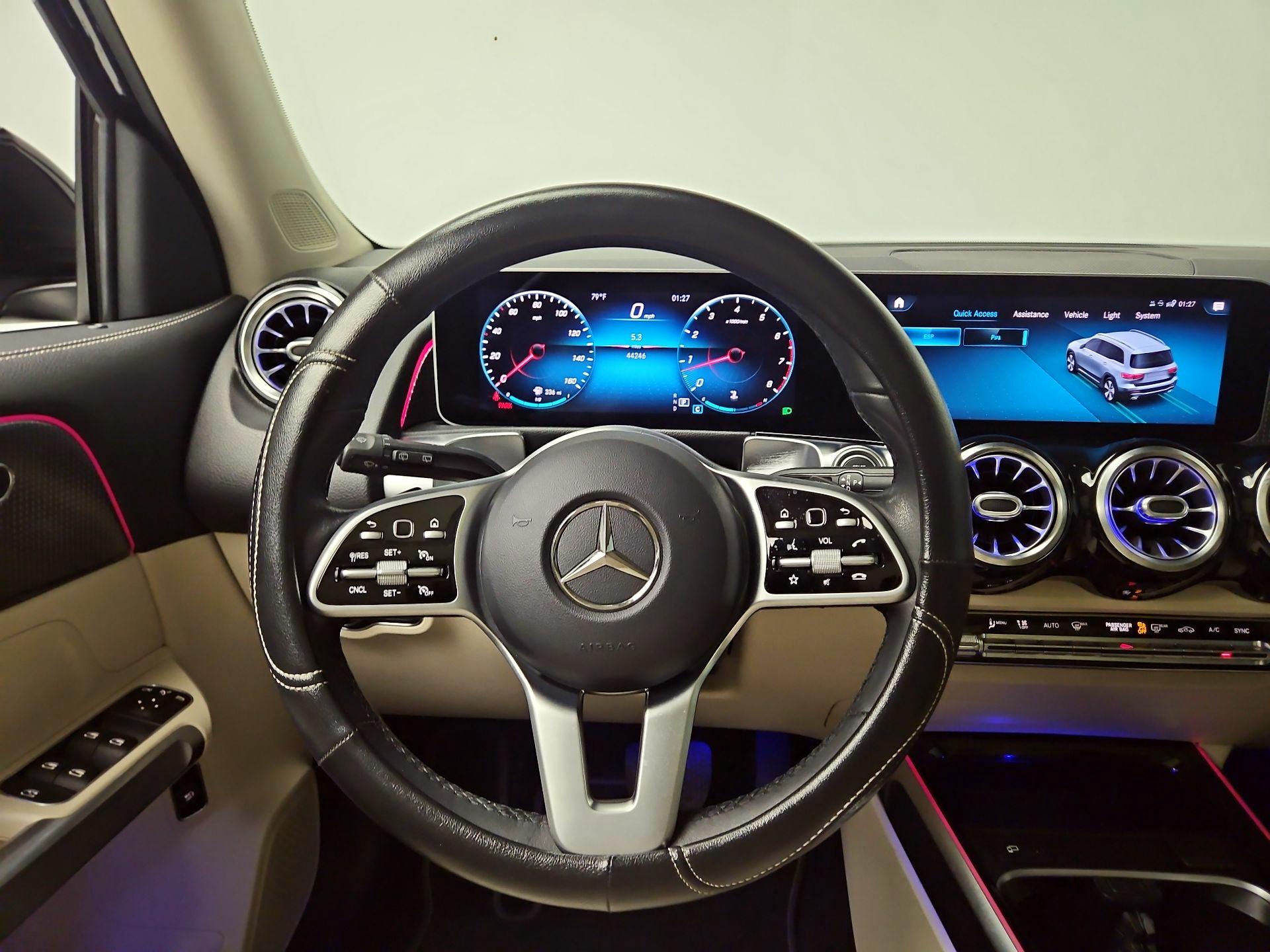 Thumbnail: 2021 Mercedes-Benz GLB - 10