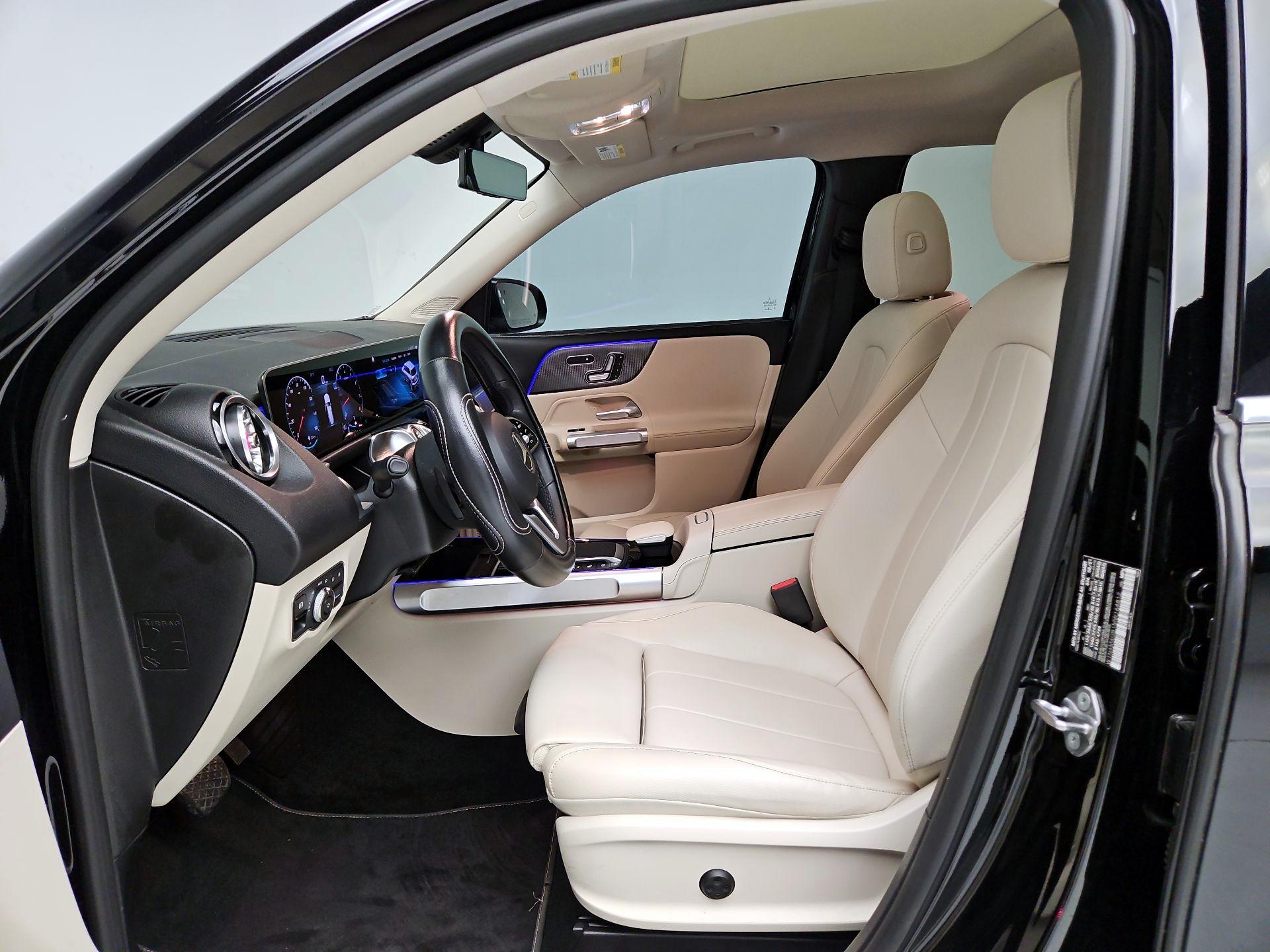 Thumbnail: 2021 Mercedes-Benz GLB - 11