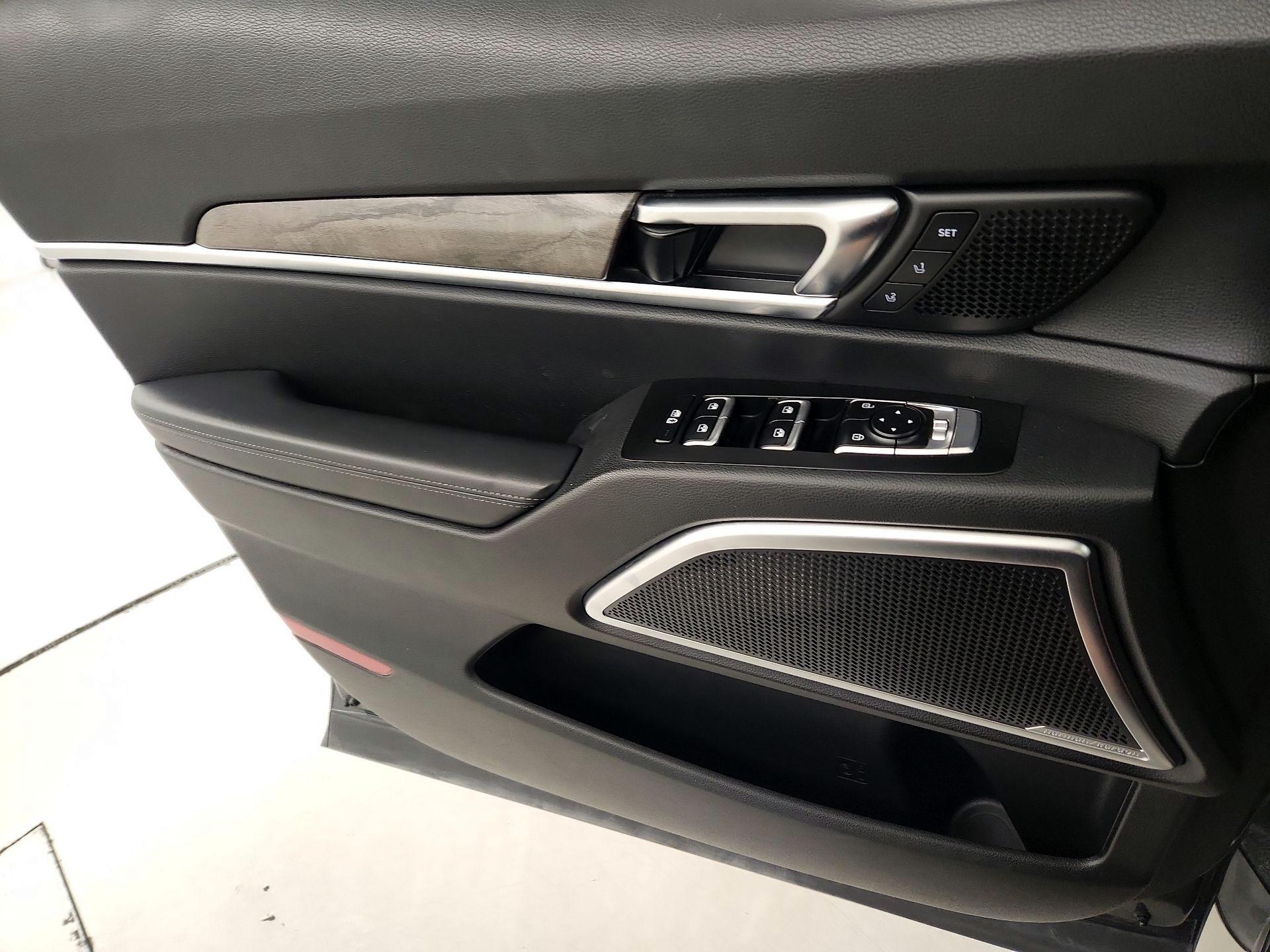 Thumbnail: 2020 Kia Telluride - 12