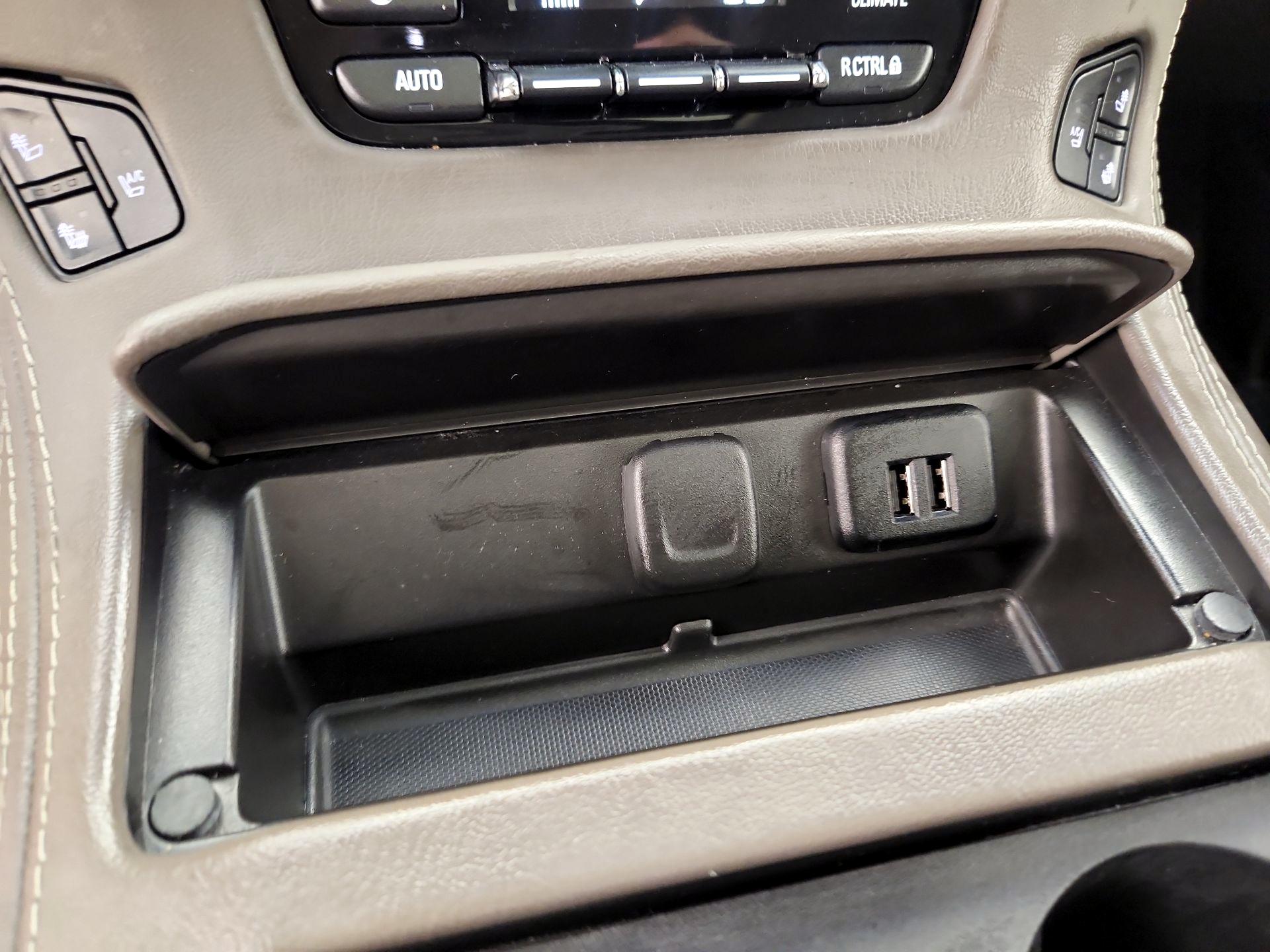 Thumbnail: 2015 GMC Yukon - 18