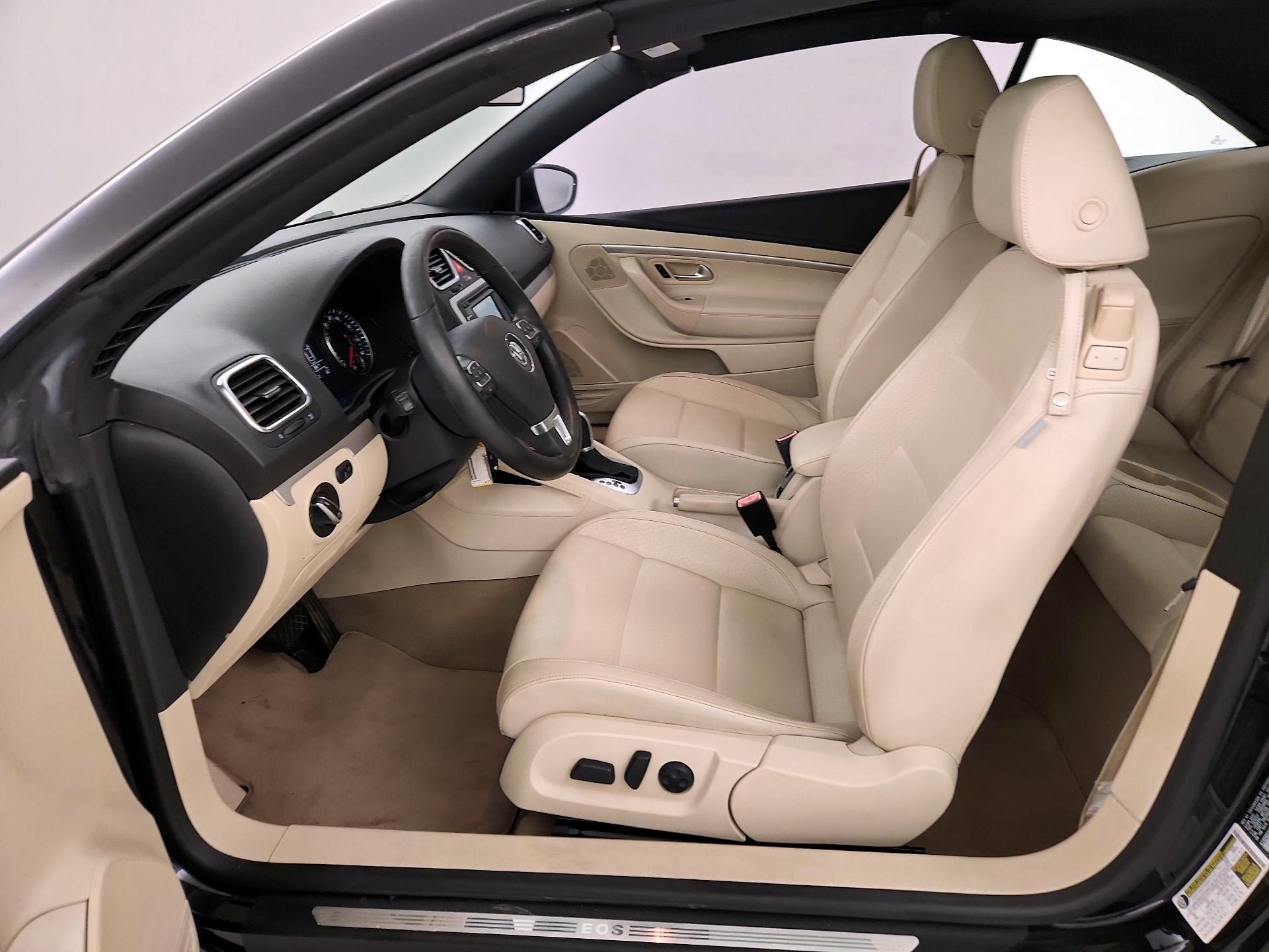 Thumbnail: 2016 Volkswagen Eos - 11