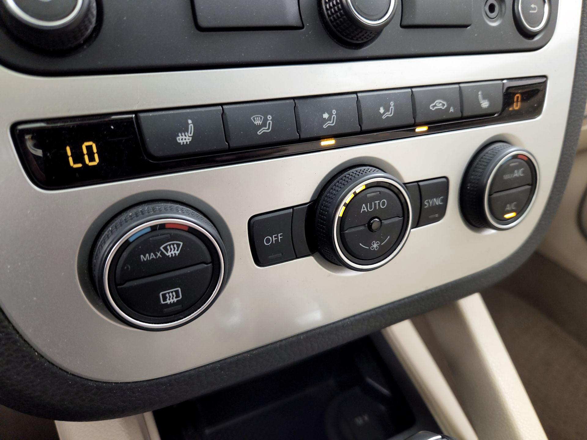 Thumbnail: 2016 Volkswagen Eos - 16