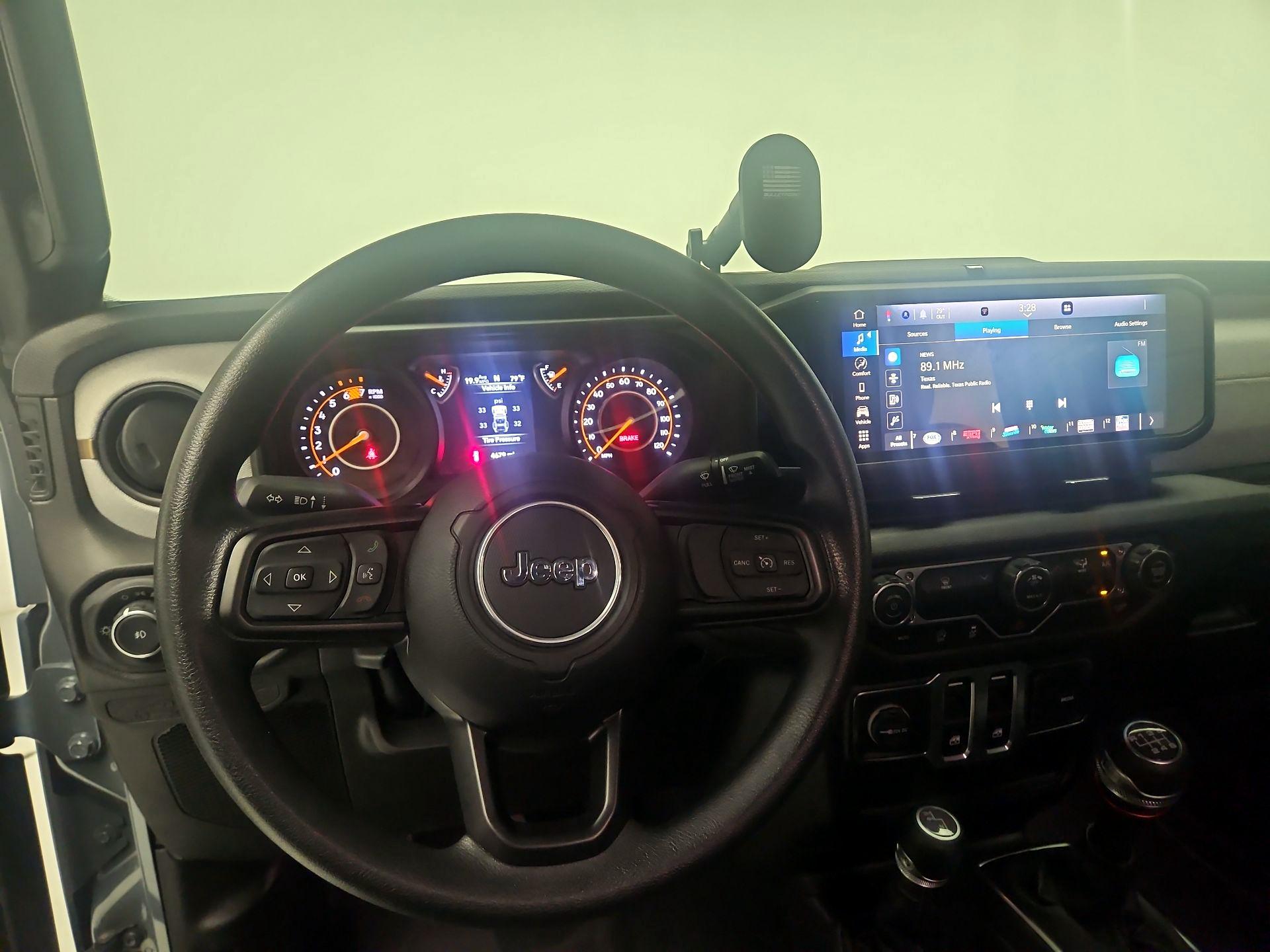 Thumbnail: 2025 Jeep Wrangler - 10