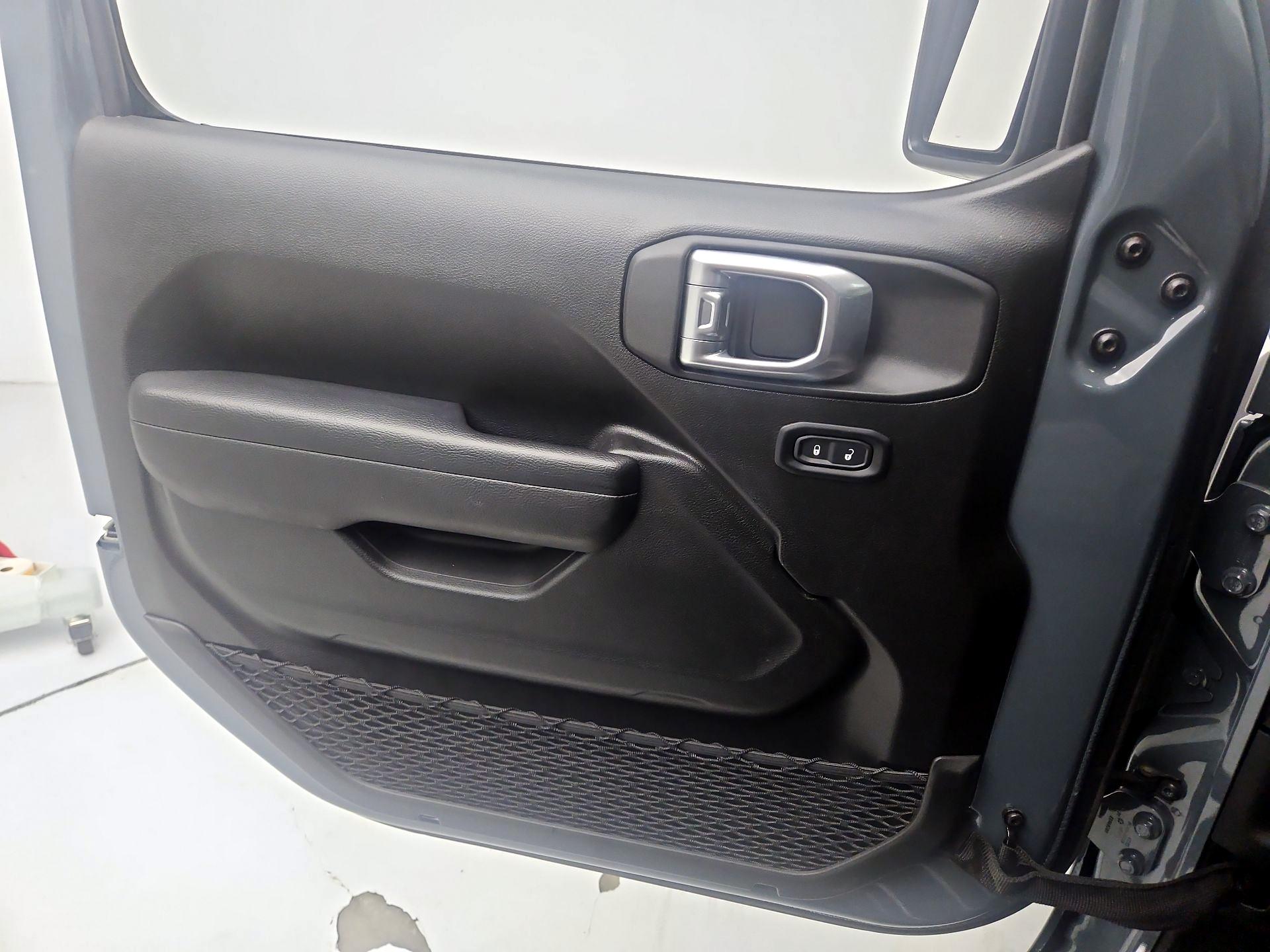 Thumbnail: 2025 Jeep Wrangler - 12