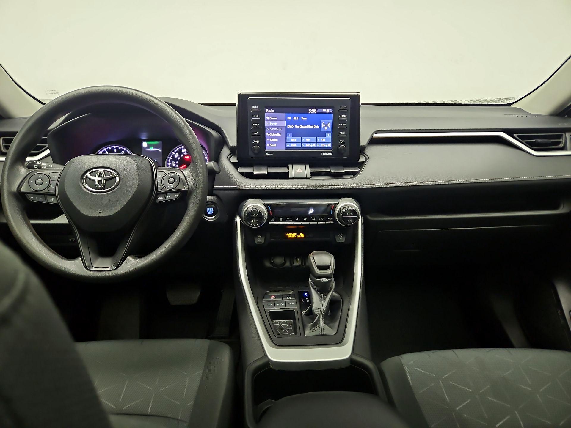 Thumbnail: 2022 Toyota RAV4 - 9