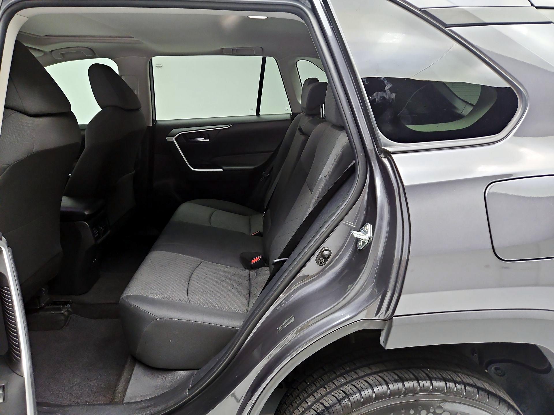 Thumbnail: 2022 Toyota RAV4 - 20