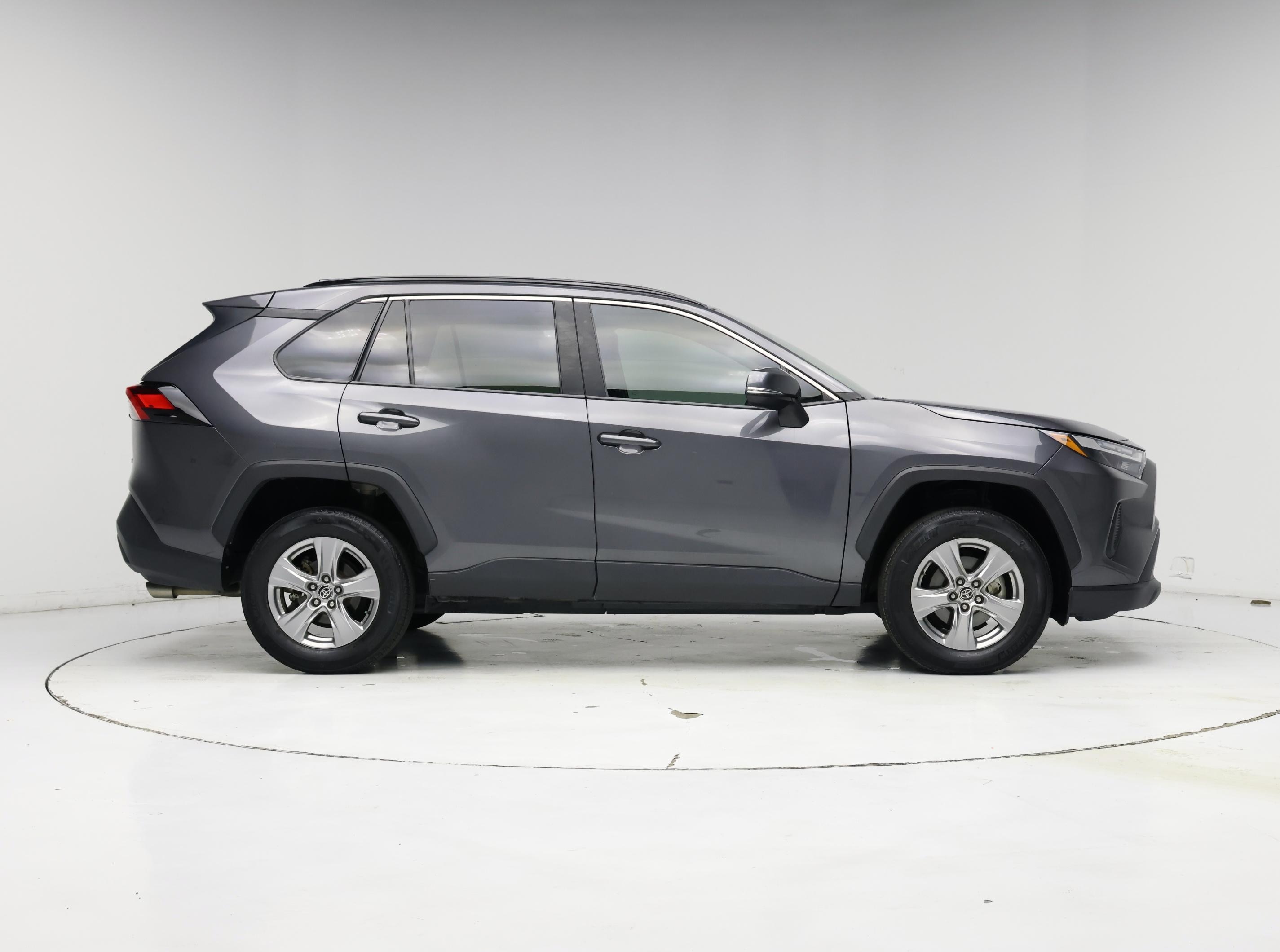 Thumbnail: 2022 Toyota RAV4 - 7