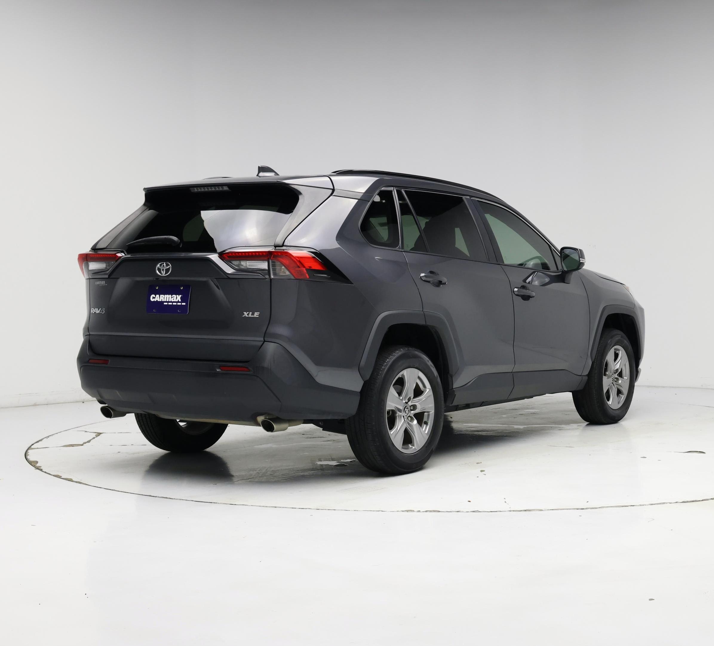 Thumbnail: 2022 Toyota RAV4 - 8