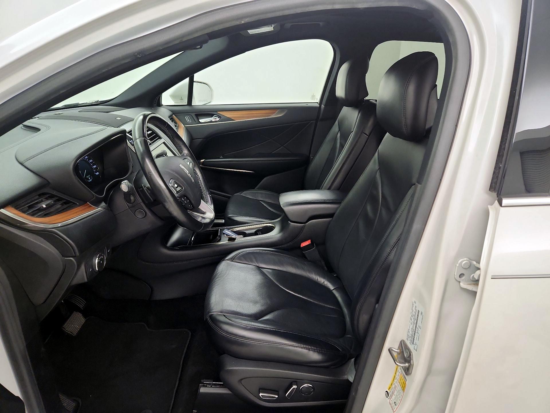 Thumbnail: 2019 Lincoln MKC - 11