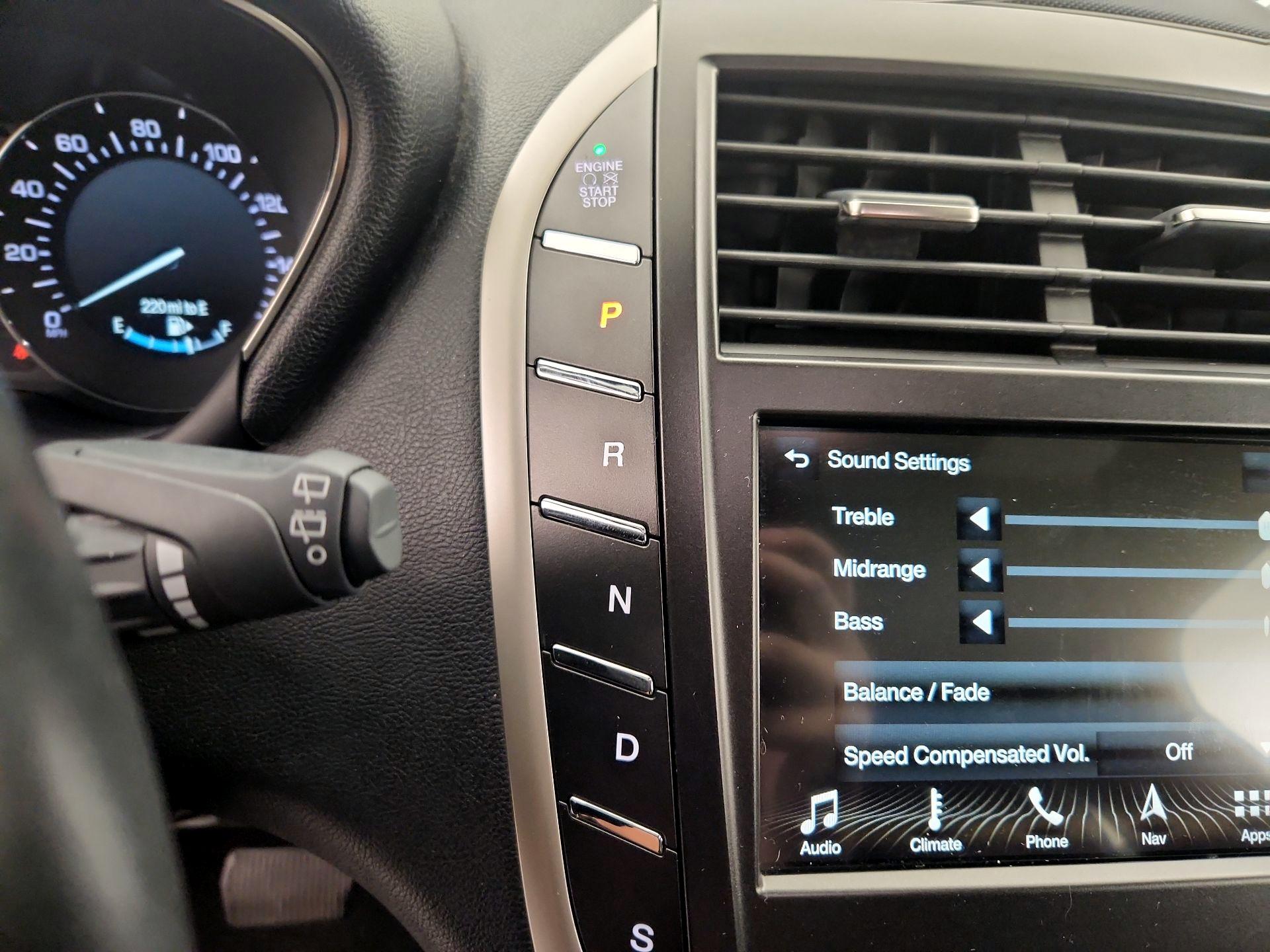Thumbnail: 2019 Lincoln MKC - 17