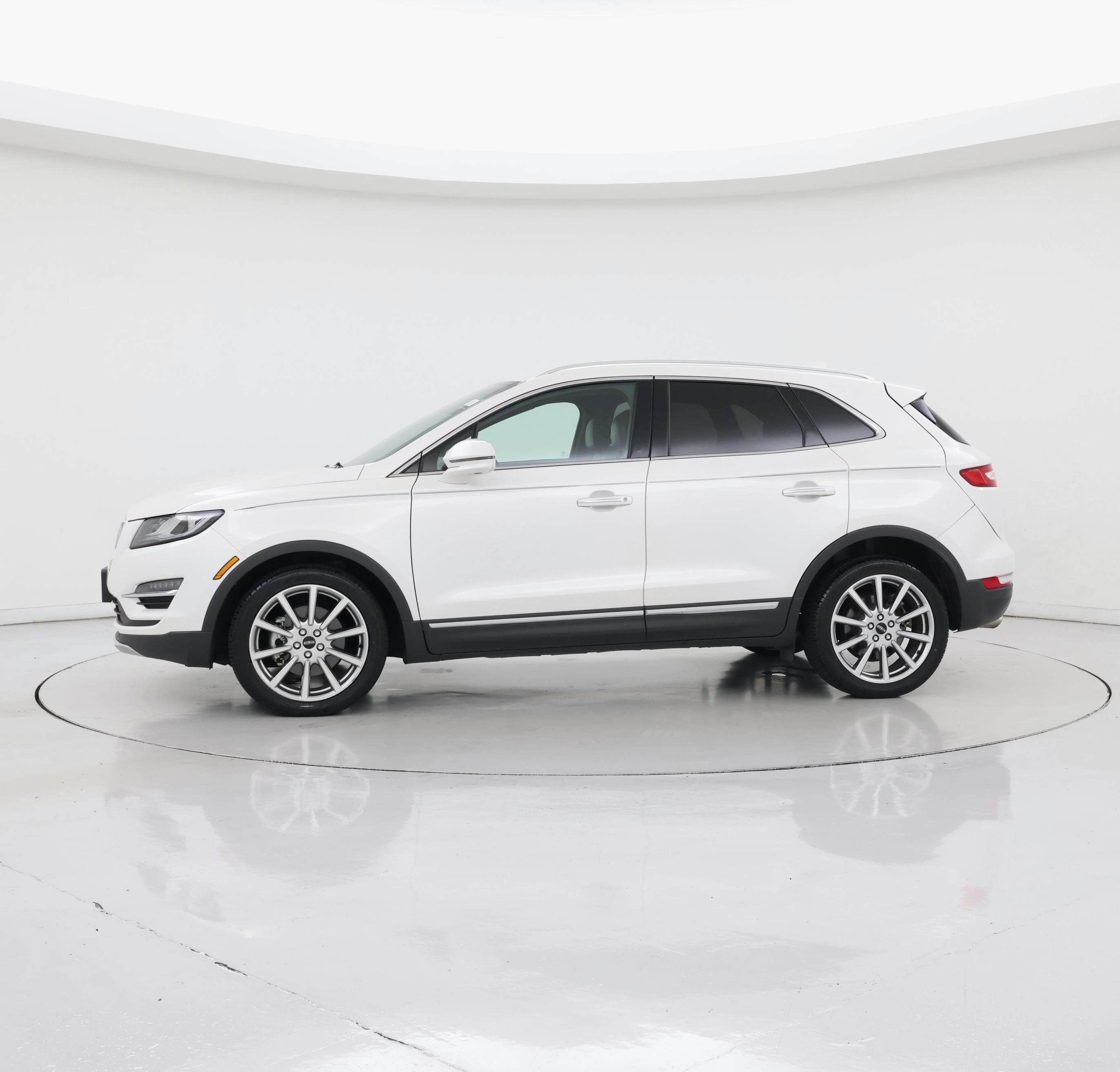 Thumbnail: 2019 Lincoln MKC - 3