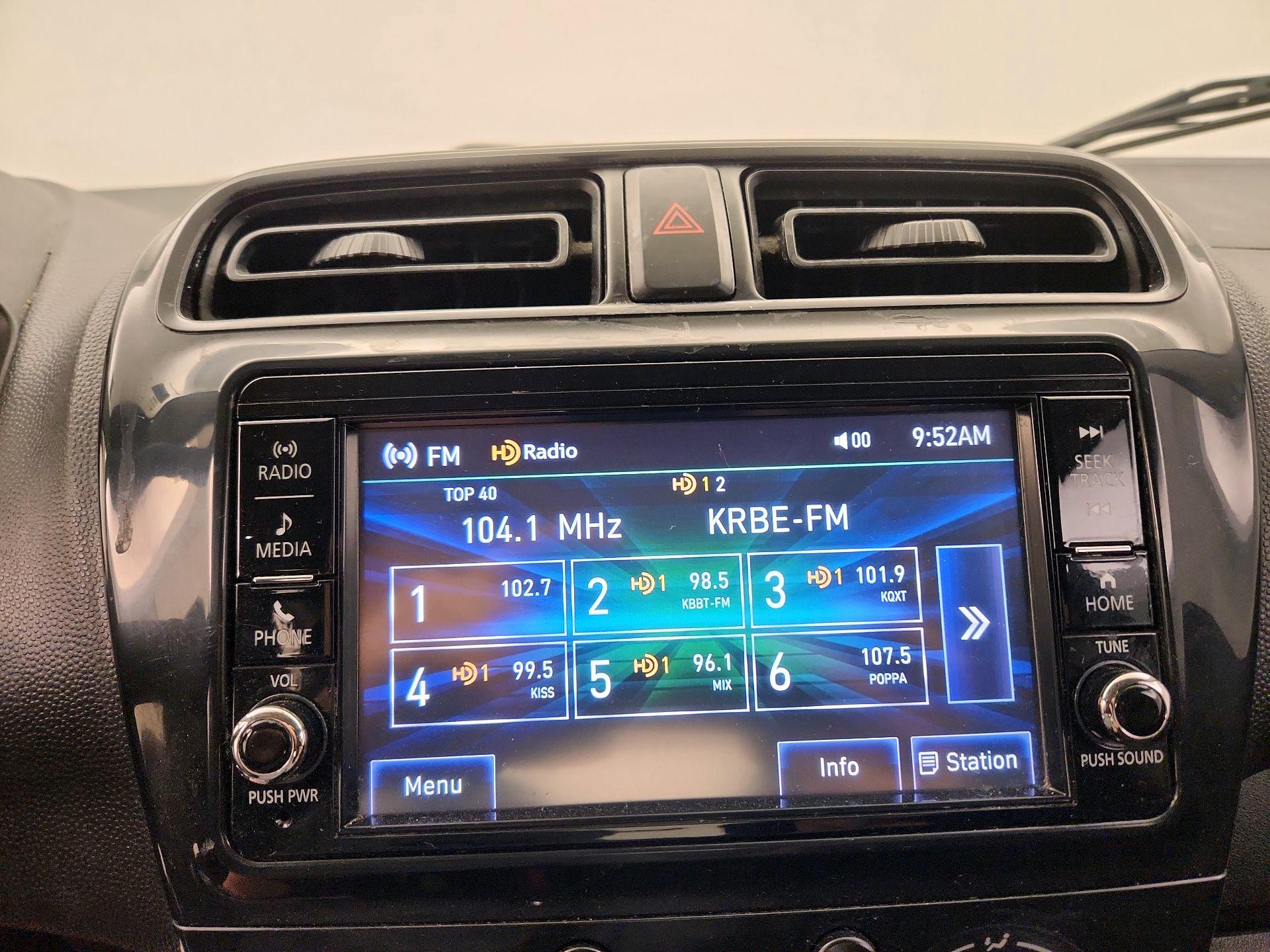 Thumbnail: 2018 Mitsubishi Mirage G4 - 15