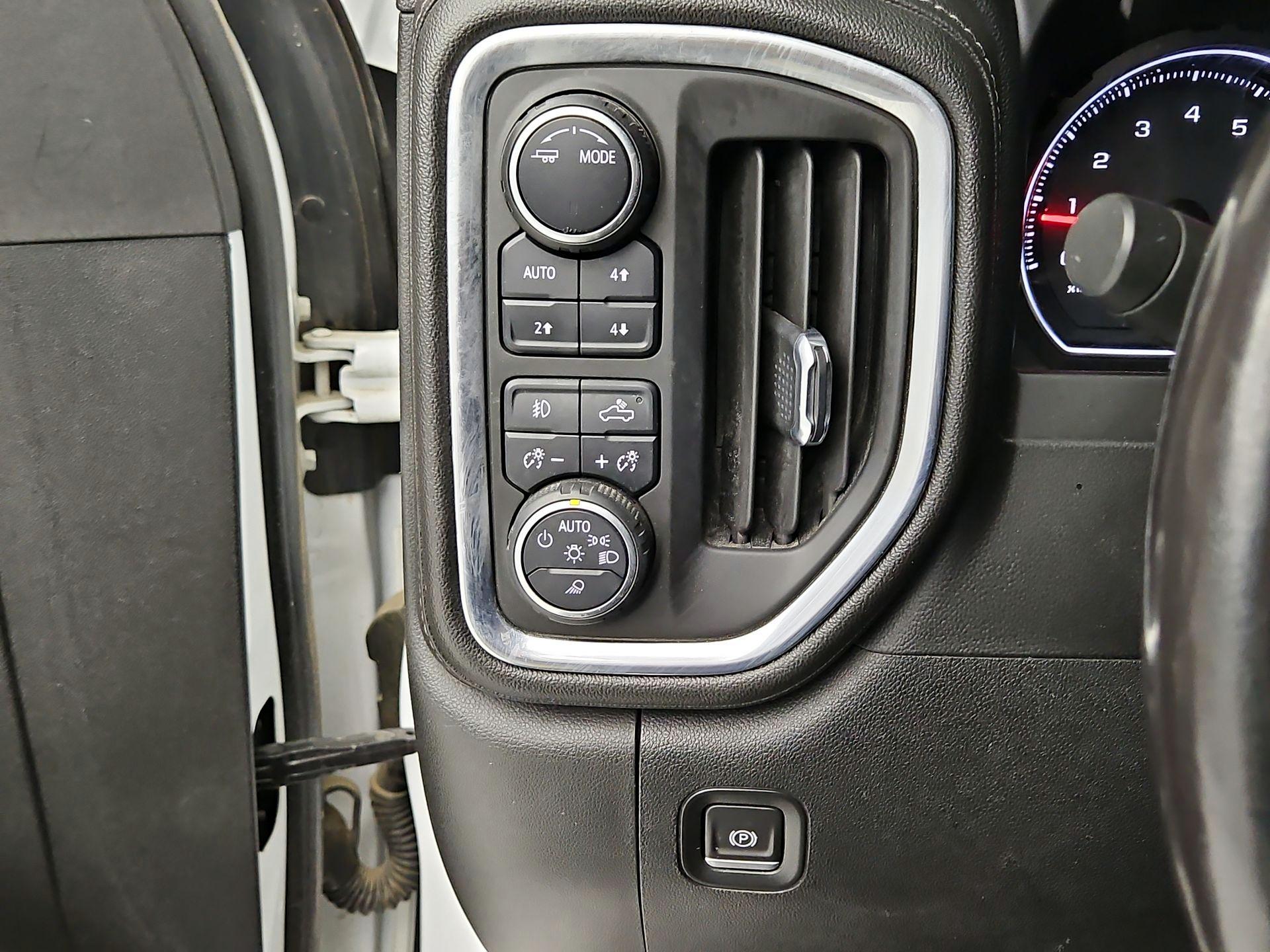 Thumbnail: 2020 Chevrolet Silverado 2500 - 13