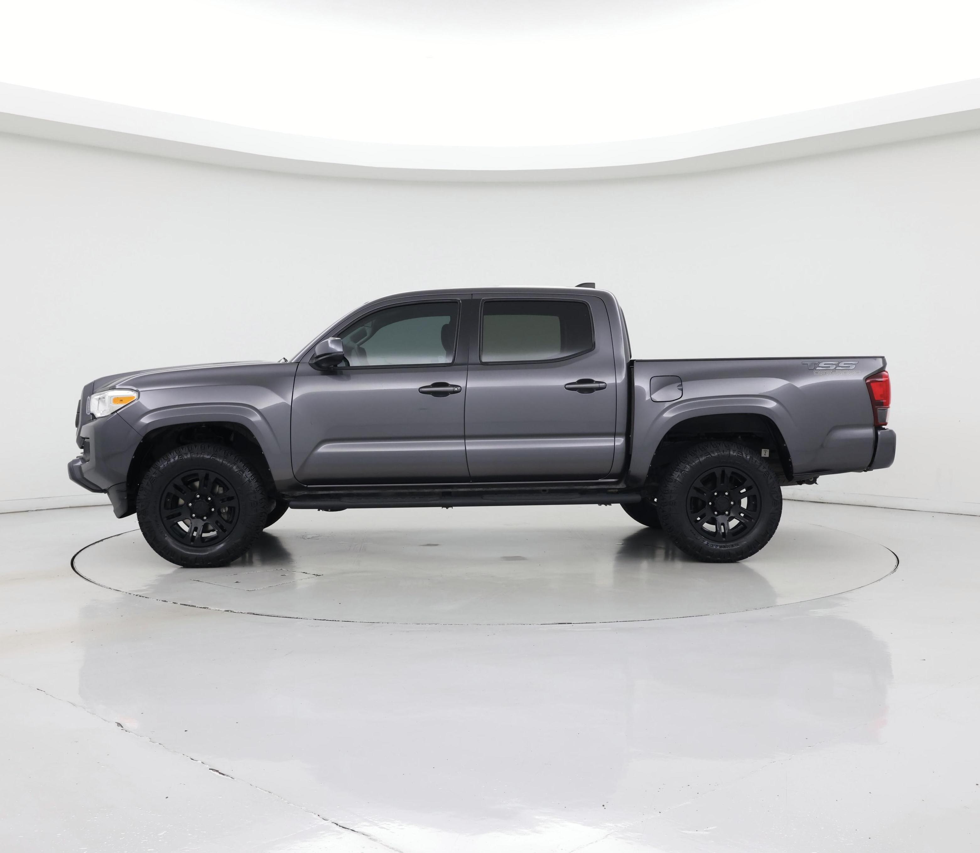 Thumbnail: 2021 Toyota Tacoma - 3